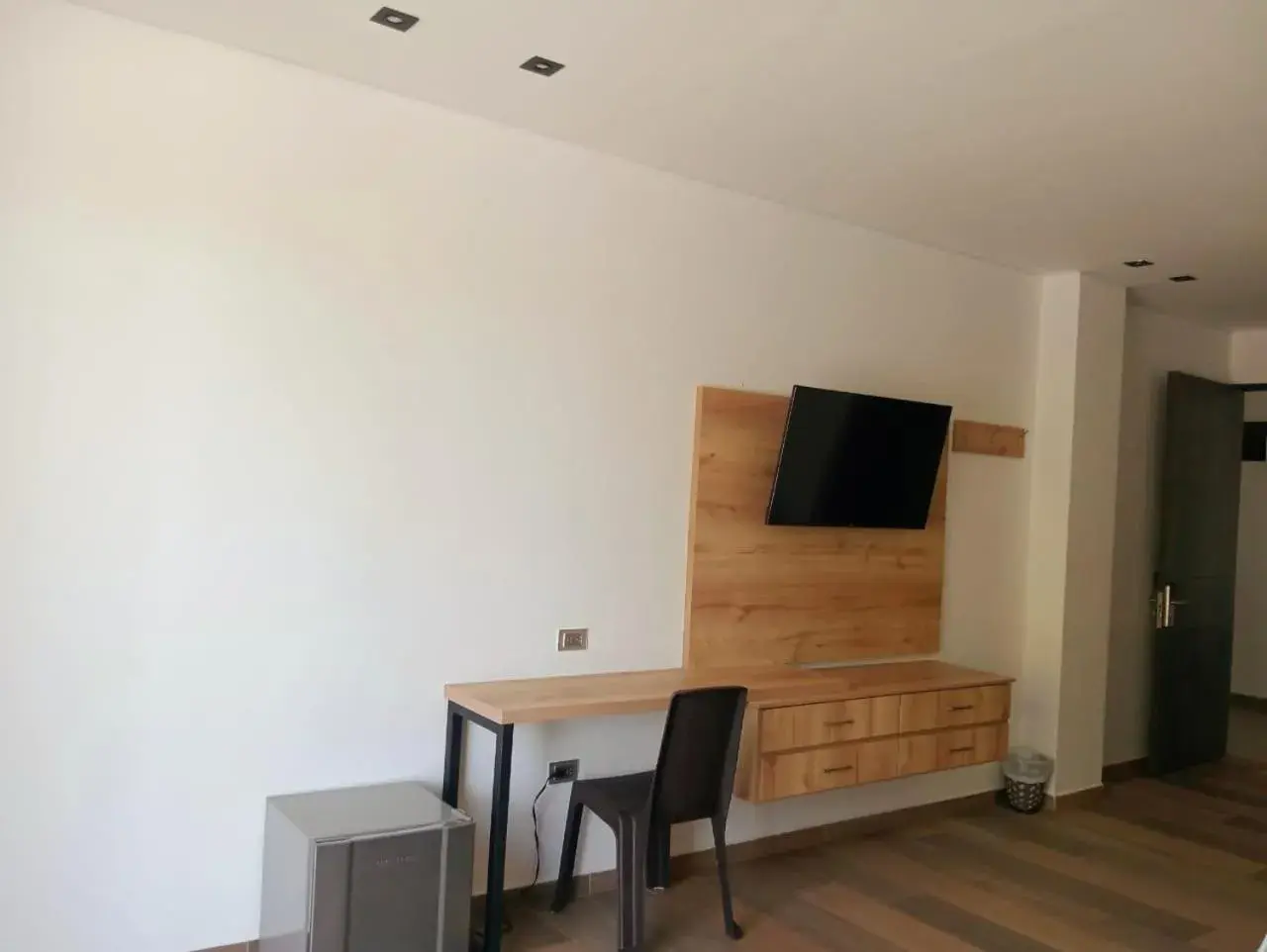 Deluxe Double Room with Balcony in Hotel Monte Bello Deluxe Double Room with Balcony in Hotel Monte Bello