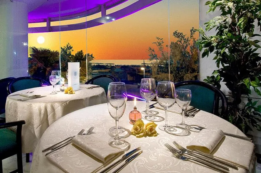 Restaurant/places to eat in Park Hotel Cattolica & Restaurant