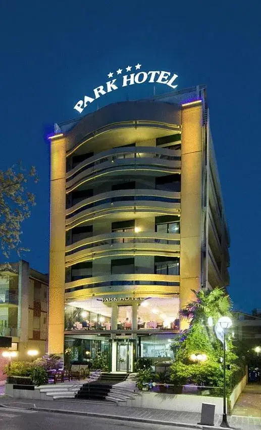 Facade/entrance, Property Building in Park Hotel