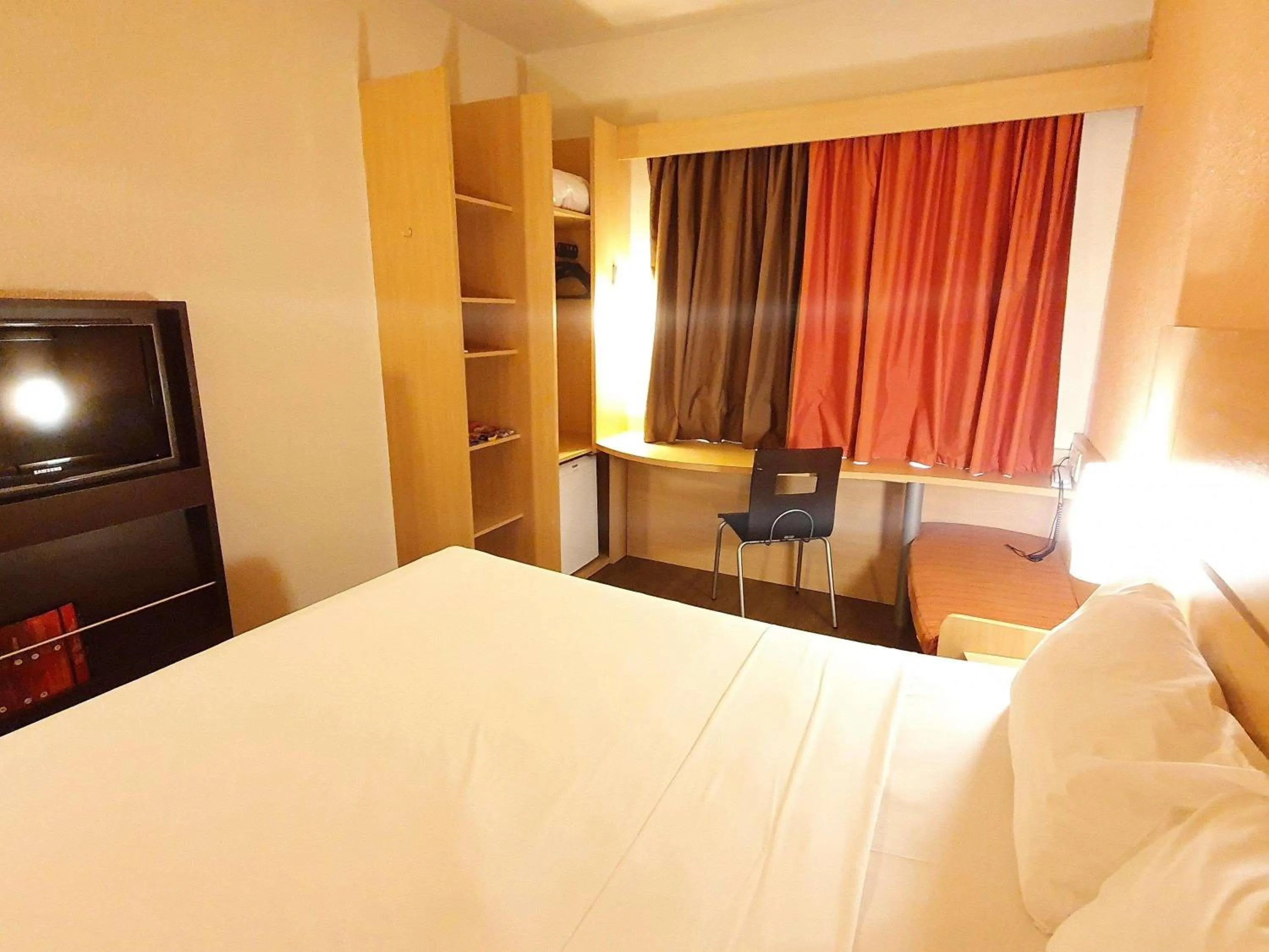 Bedroom, Bed in ibis Manaus Distrito Industrial