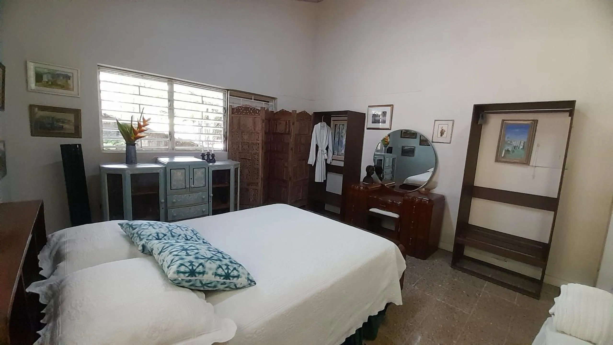 Bedroom, Bed in Neita's Nest