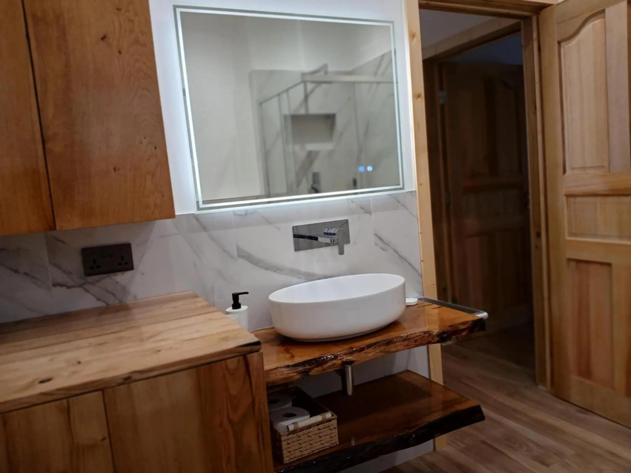 Bathroom in Mountain View Hotel