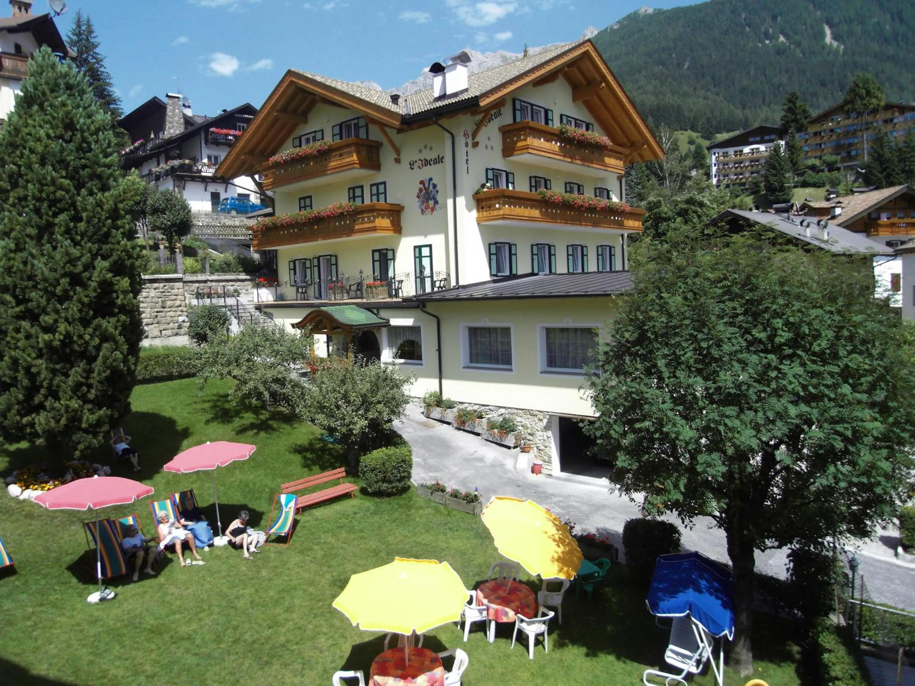 Property building in Hotel L'Ideale