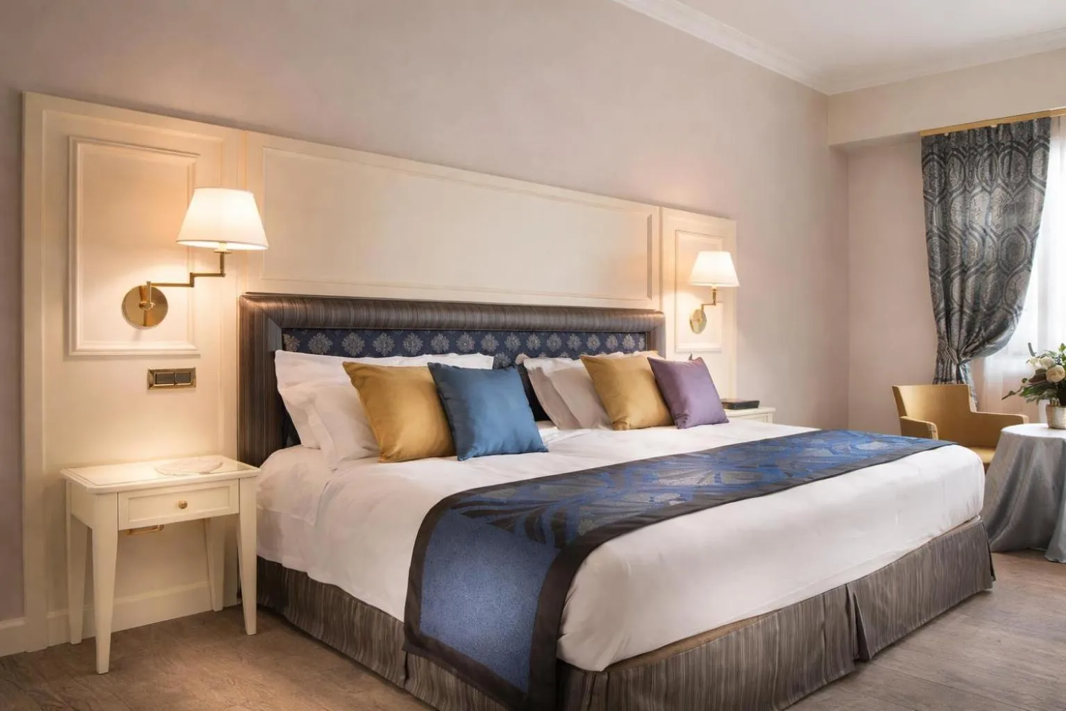 Bed in Hotel President Venezia