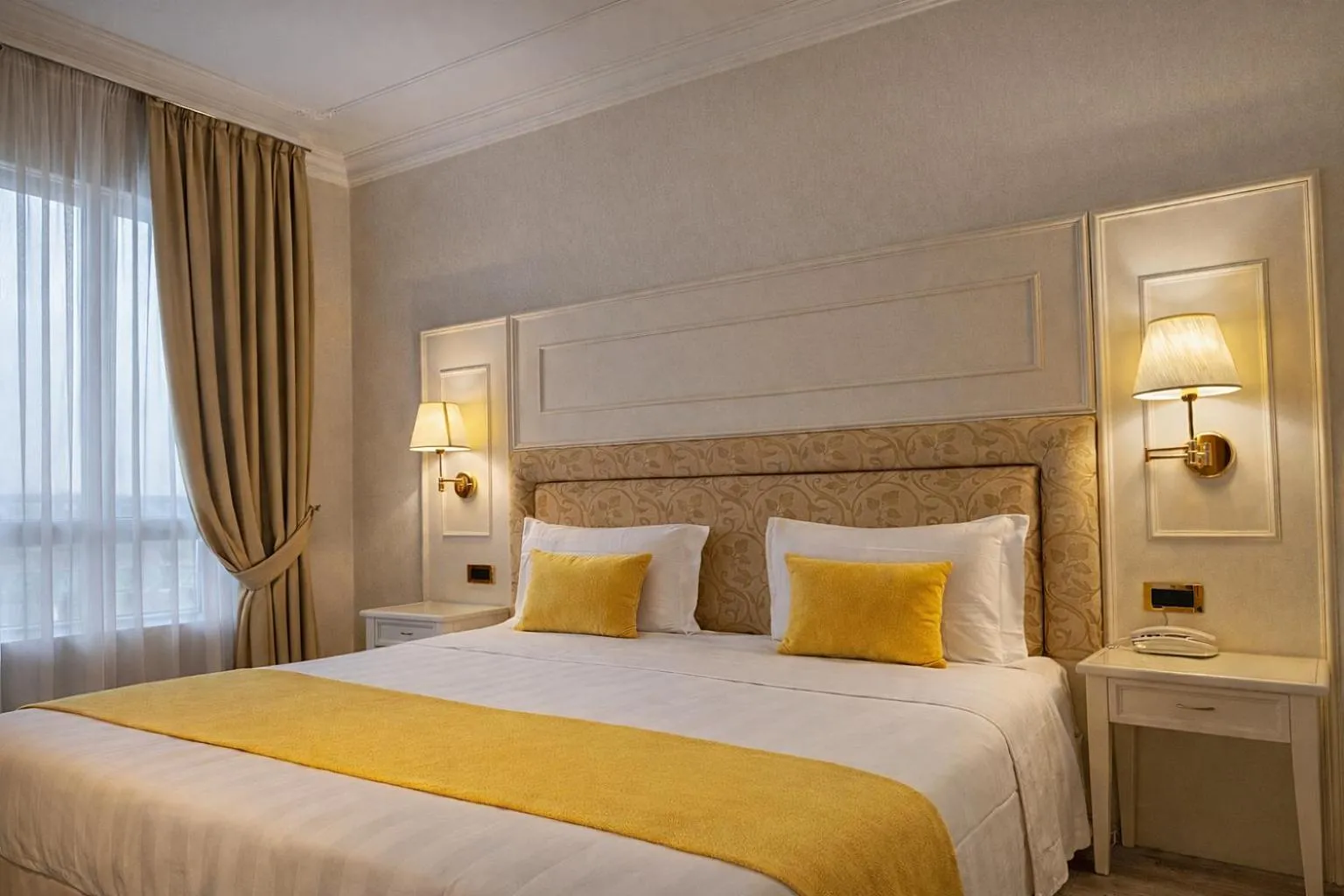 Bed in Hotel President Venezia