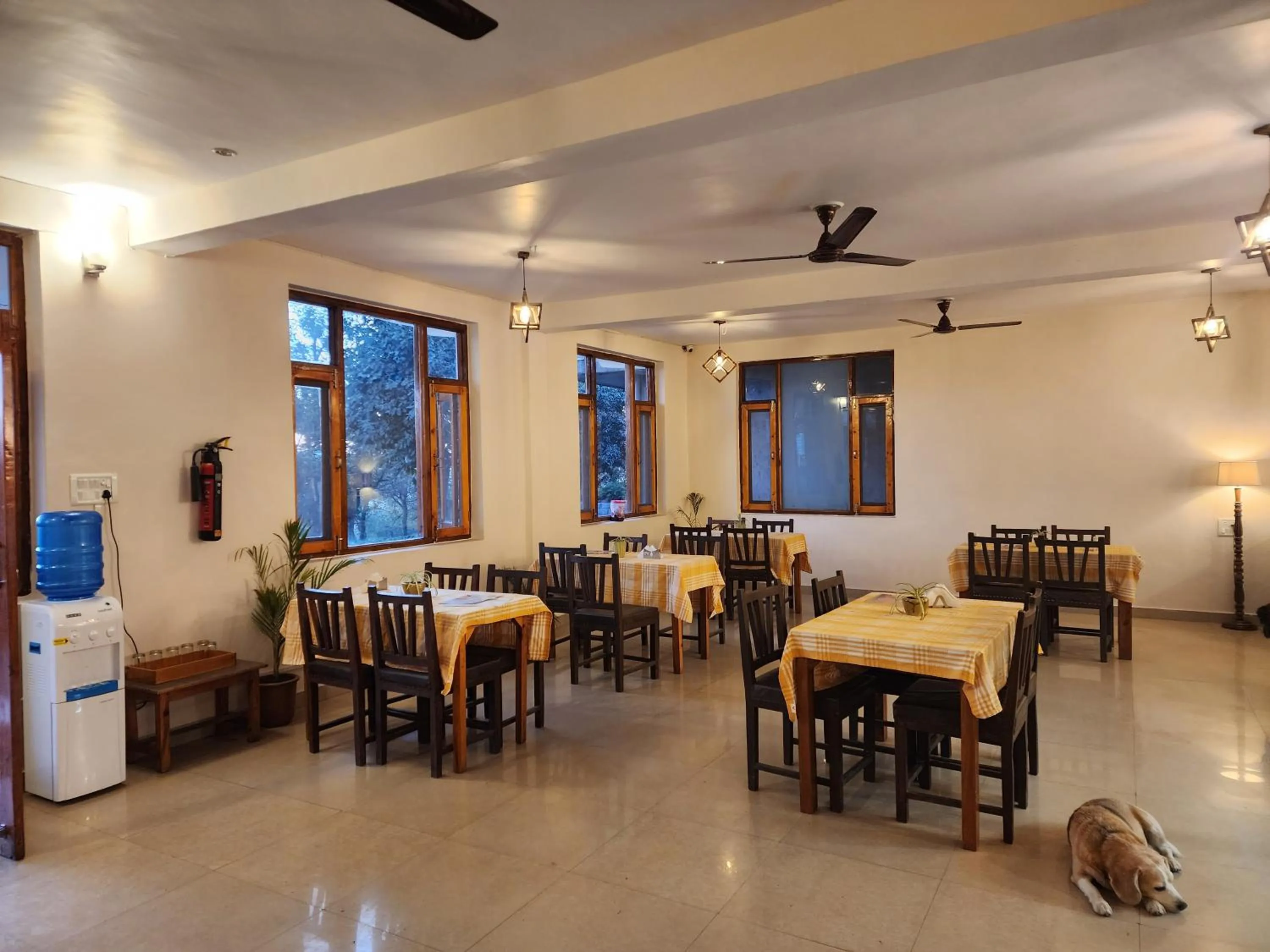 Restaurant/places to eat in The Birdhouse Villa