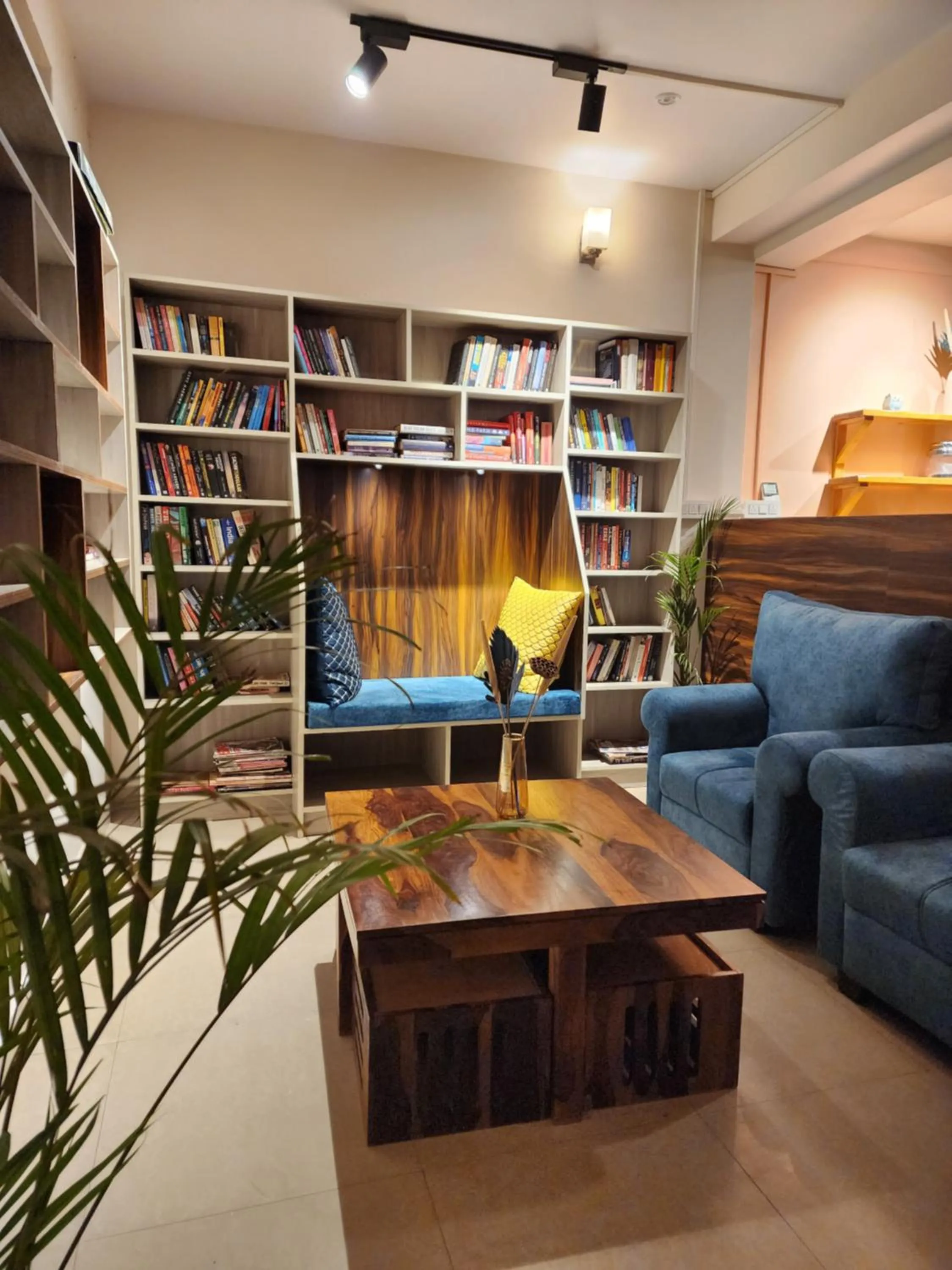 Library in The Birdhouse Villa