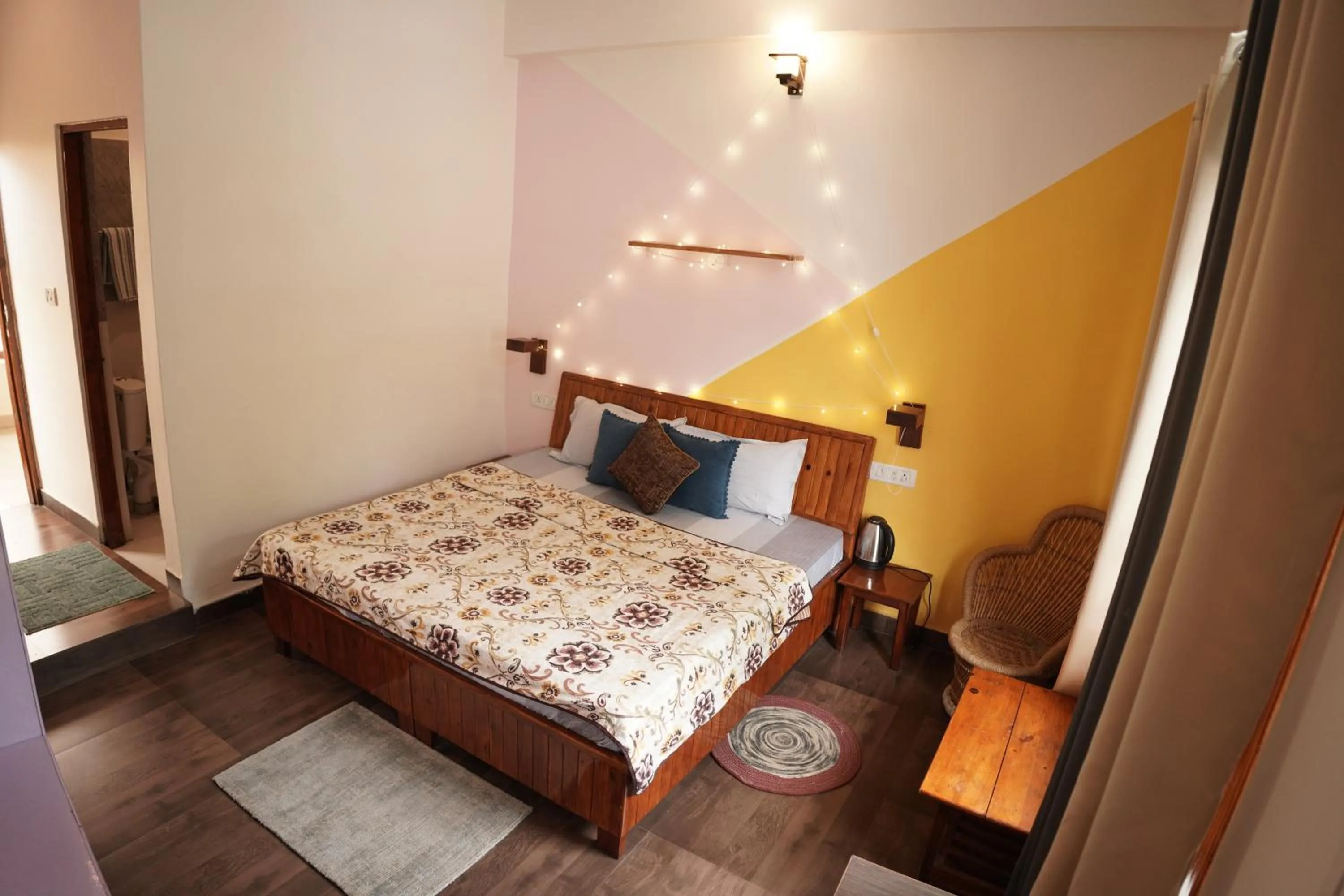 Bedroom, Bed in The Birdhouse Villa