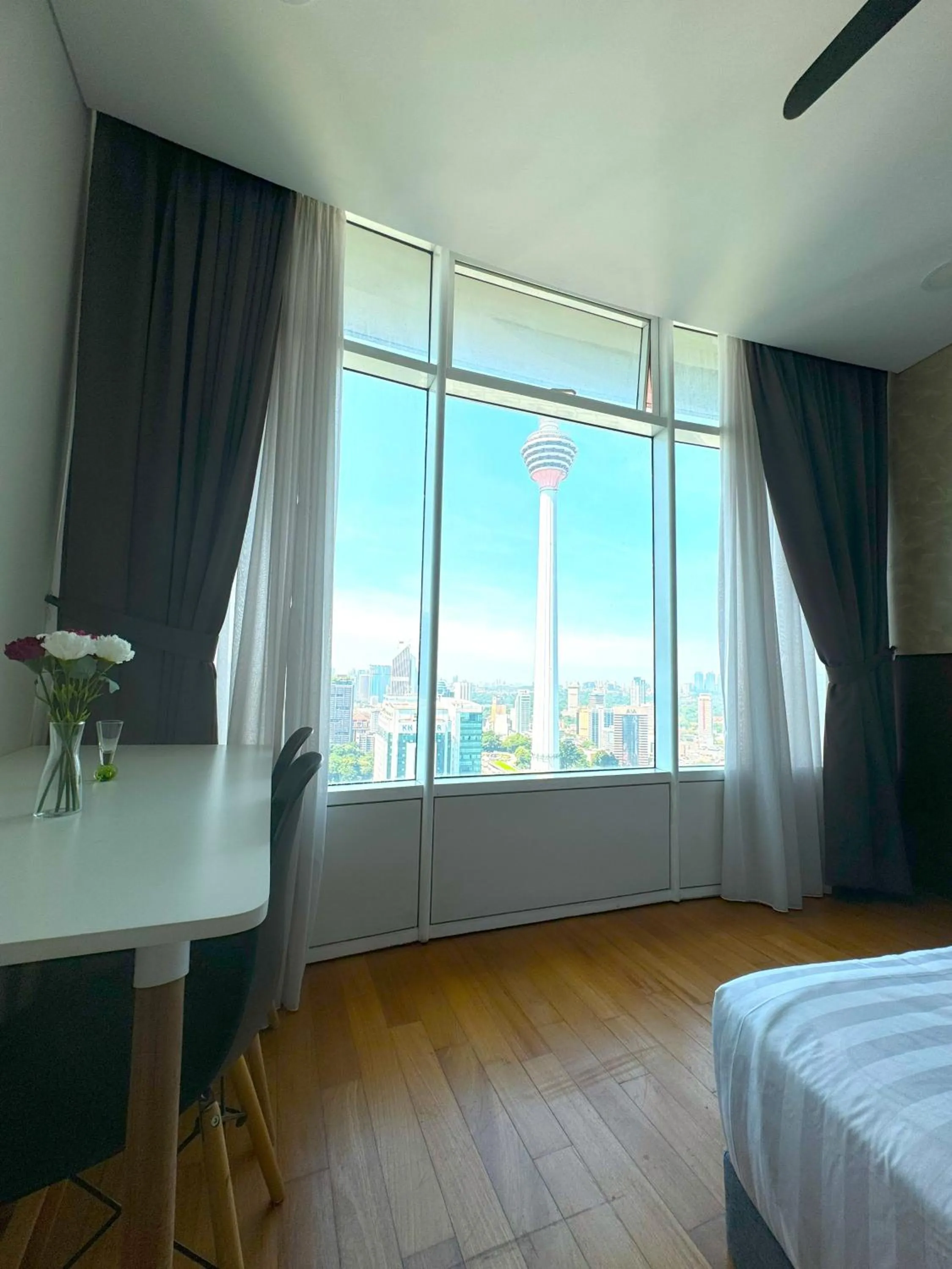 Photo of the whole room, Bed in Vortex Suites klcc by Rit