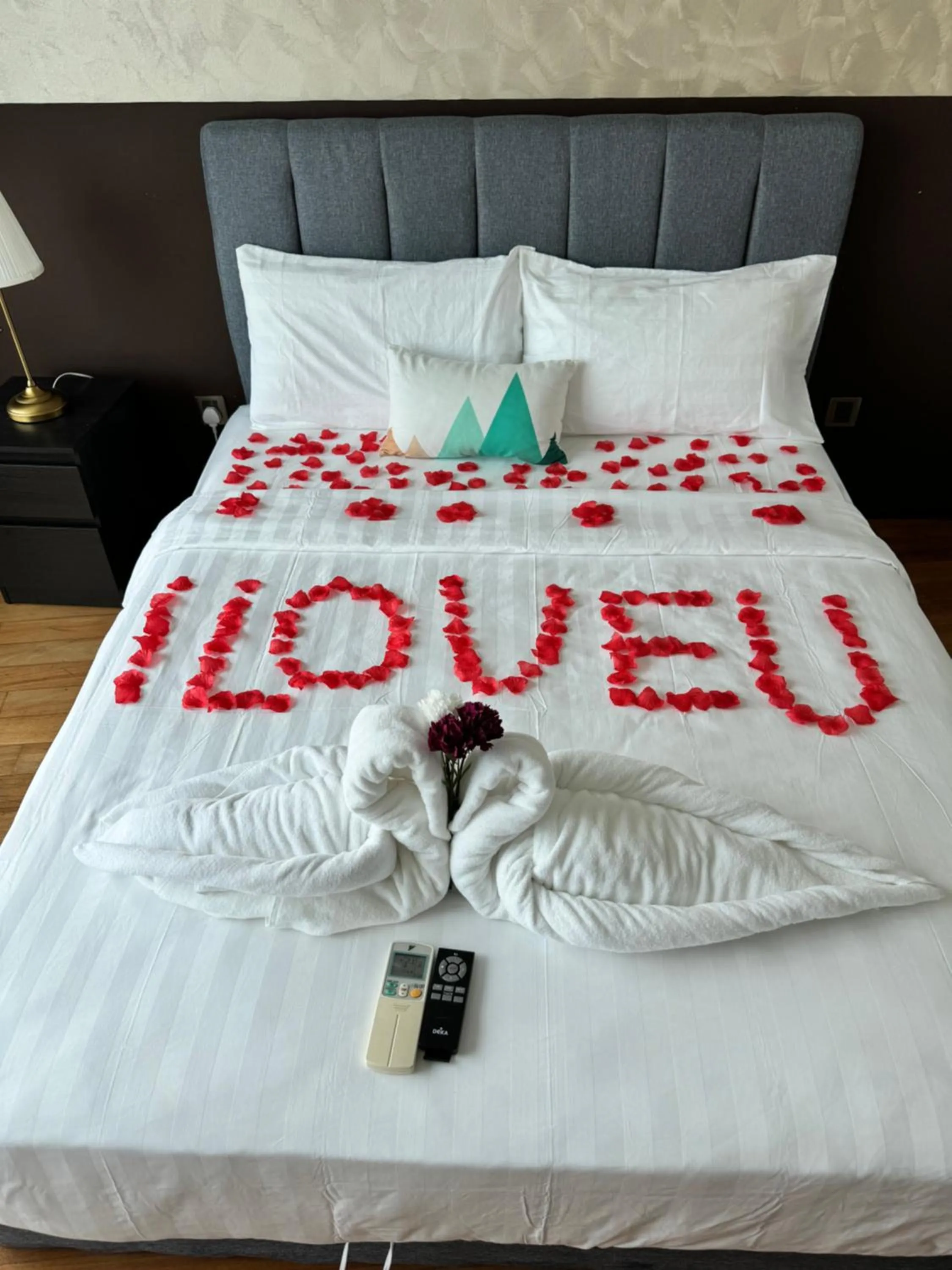 Photo of the whole room, Bed in Vortex Suites klcc by Rit