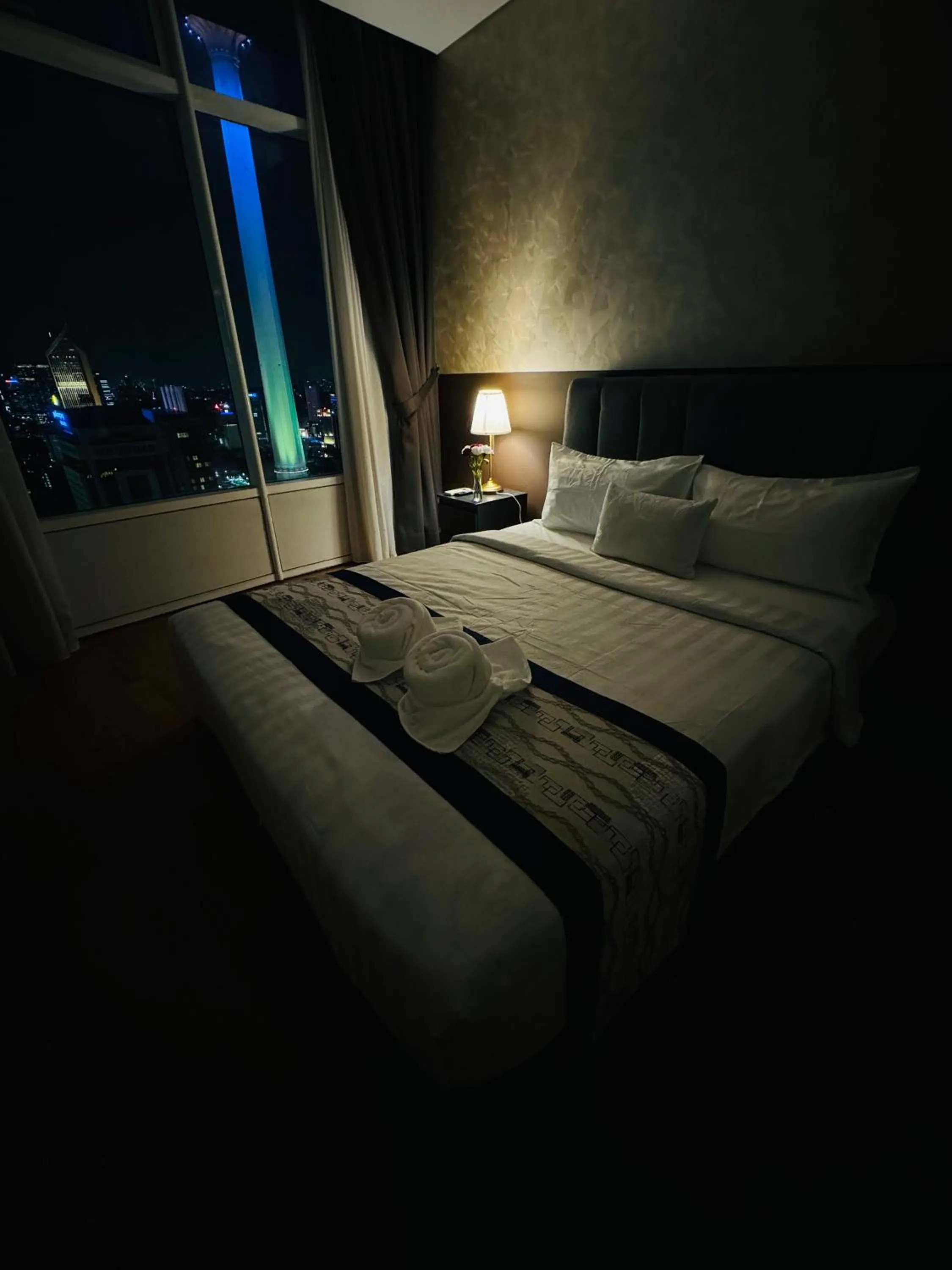 Bed in Vortex Suites klcc by Rit