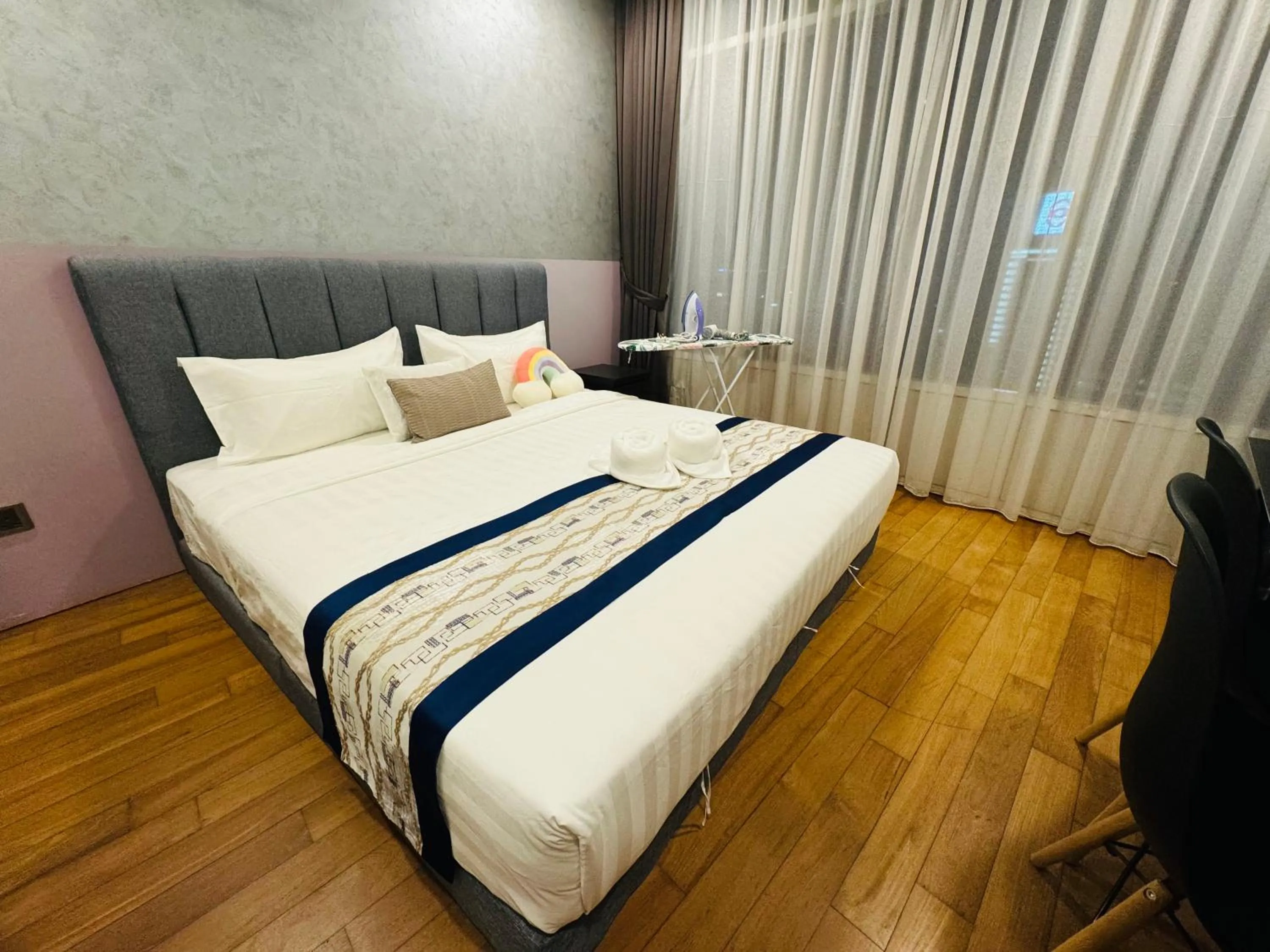 Bed in Vortex Suites klcc by Rit