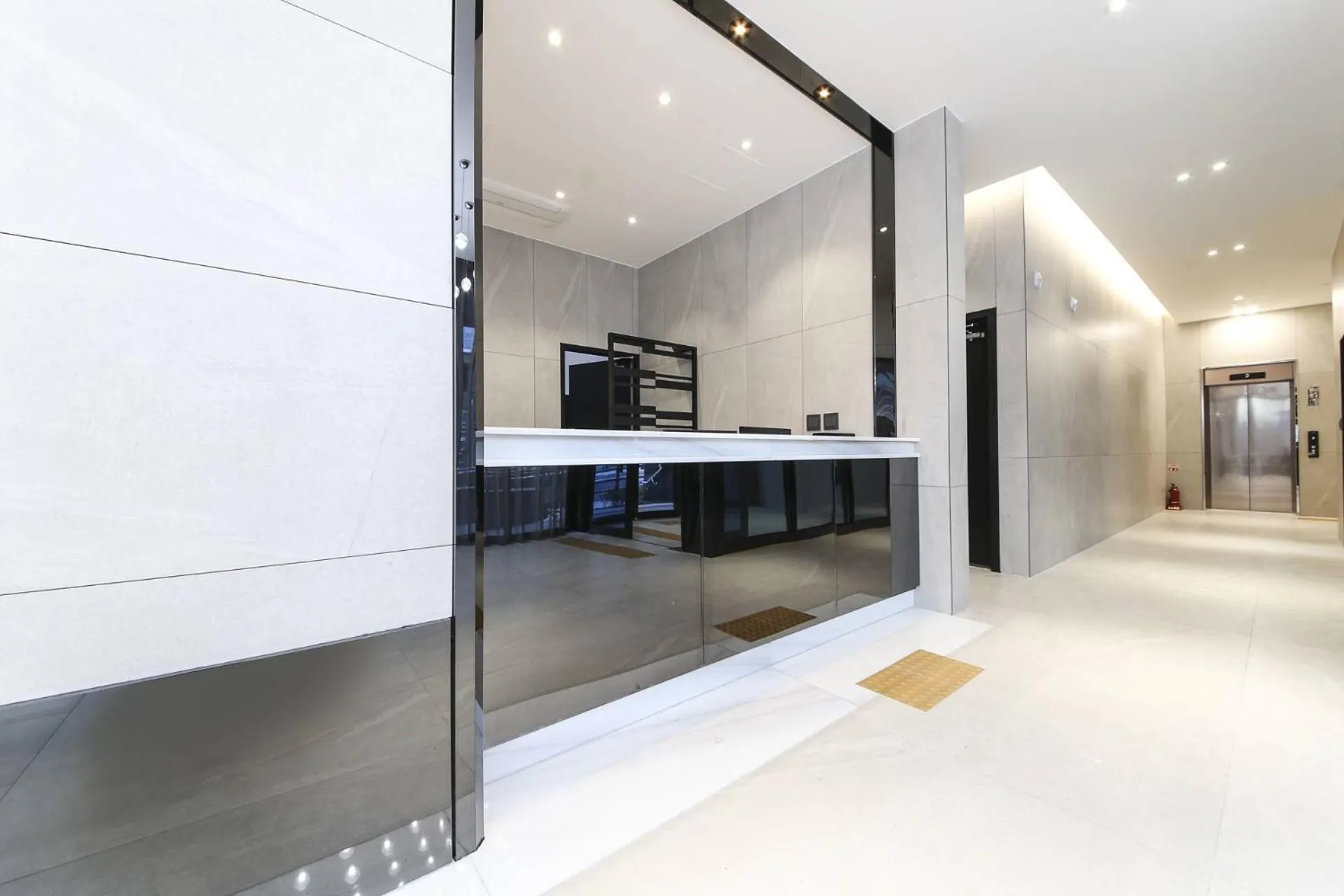 Lobby or reception in City Hotel the Busan Metro