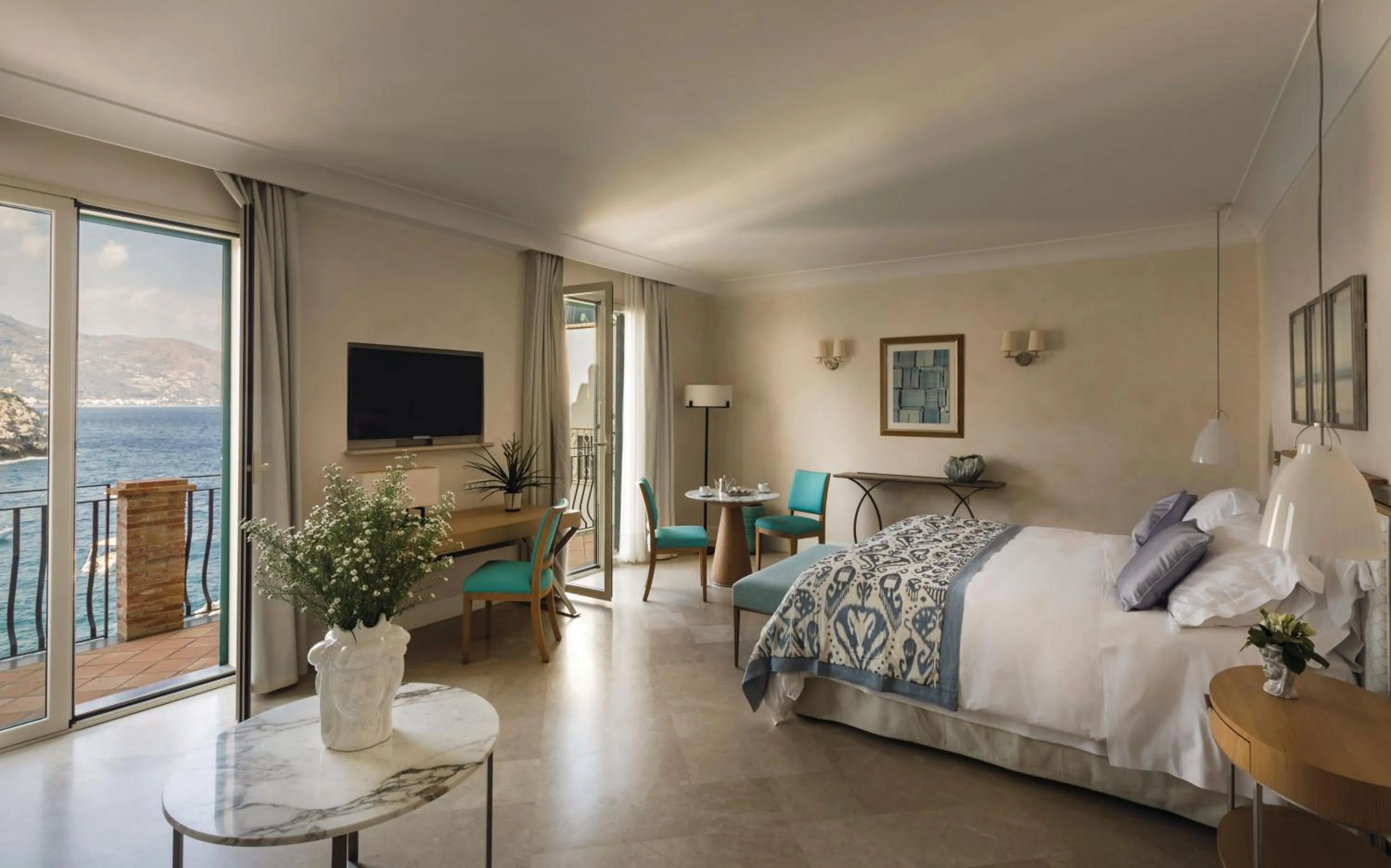 Bedroom, Bed in Villa Sant'Andrea, A Belmond Hotel, Taormina Mare