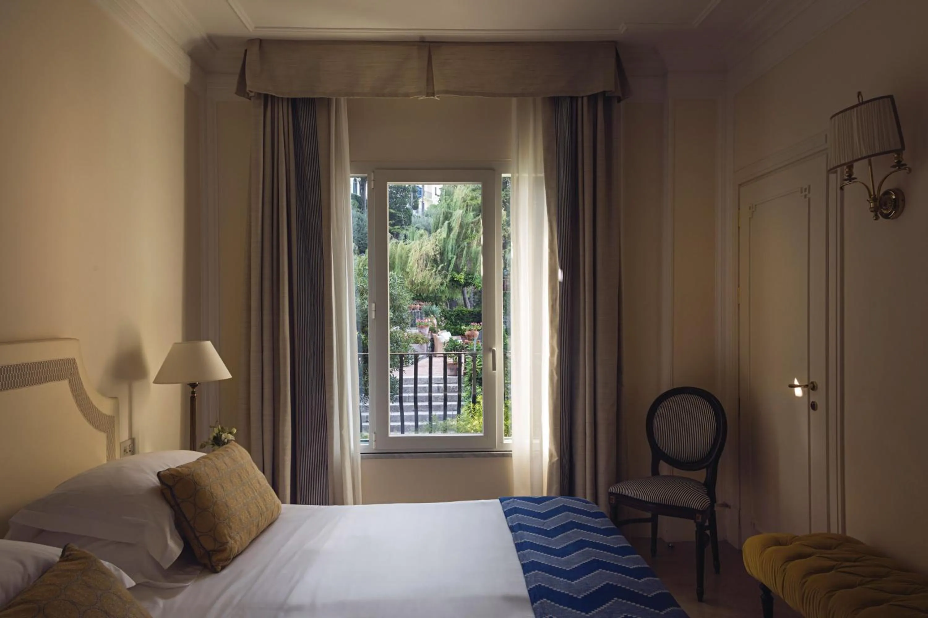 Bedroom, Bed in Villa Sant'Andrea, A Belmond Hotel, Taormina Mare