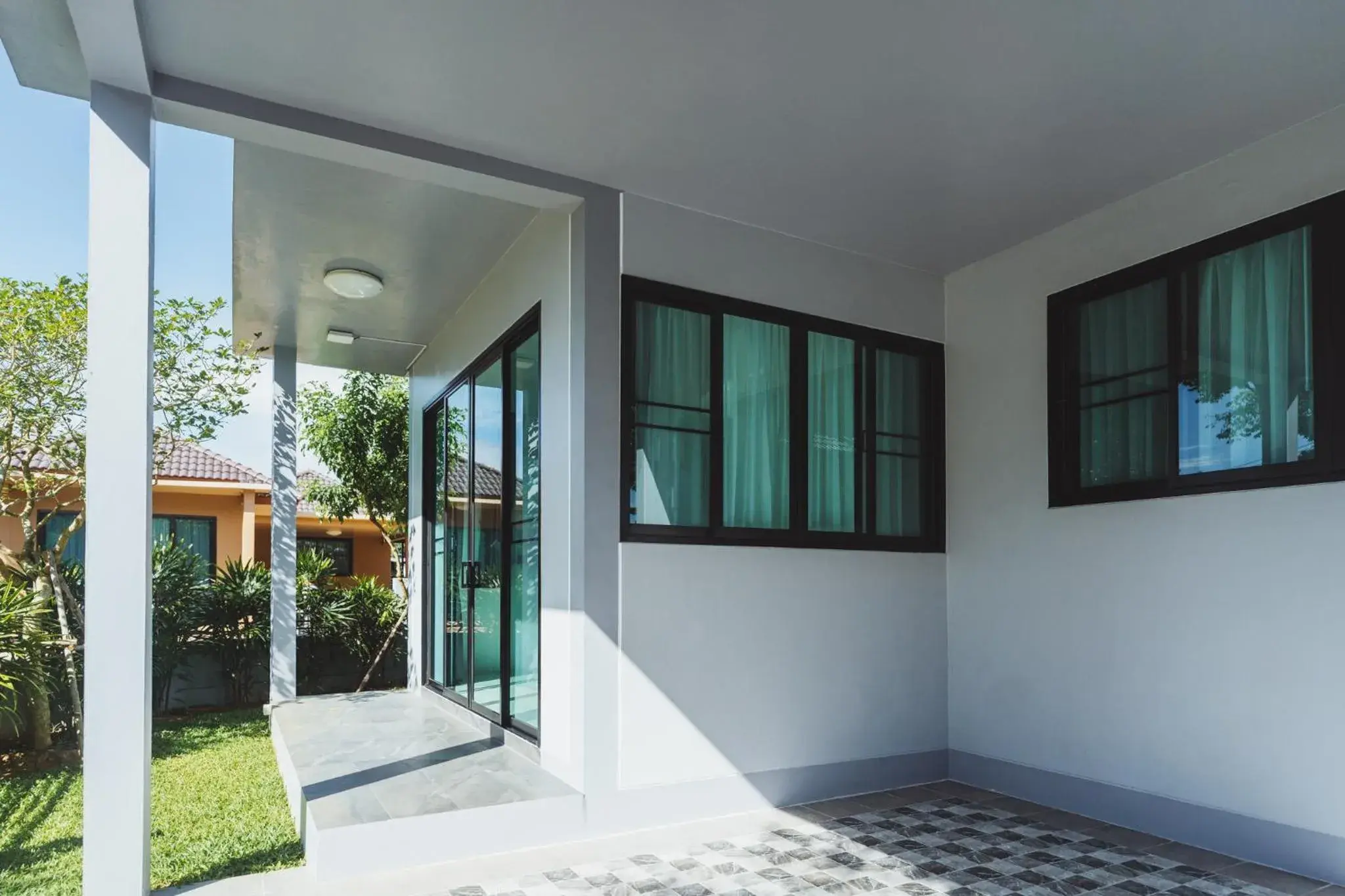 Facade/entrance in Baan Nern Khao Resort Pattaya Facade/entrance in Baan Nern Khao Resort Pattaya