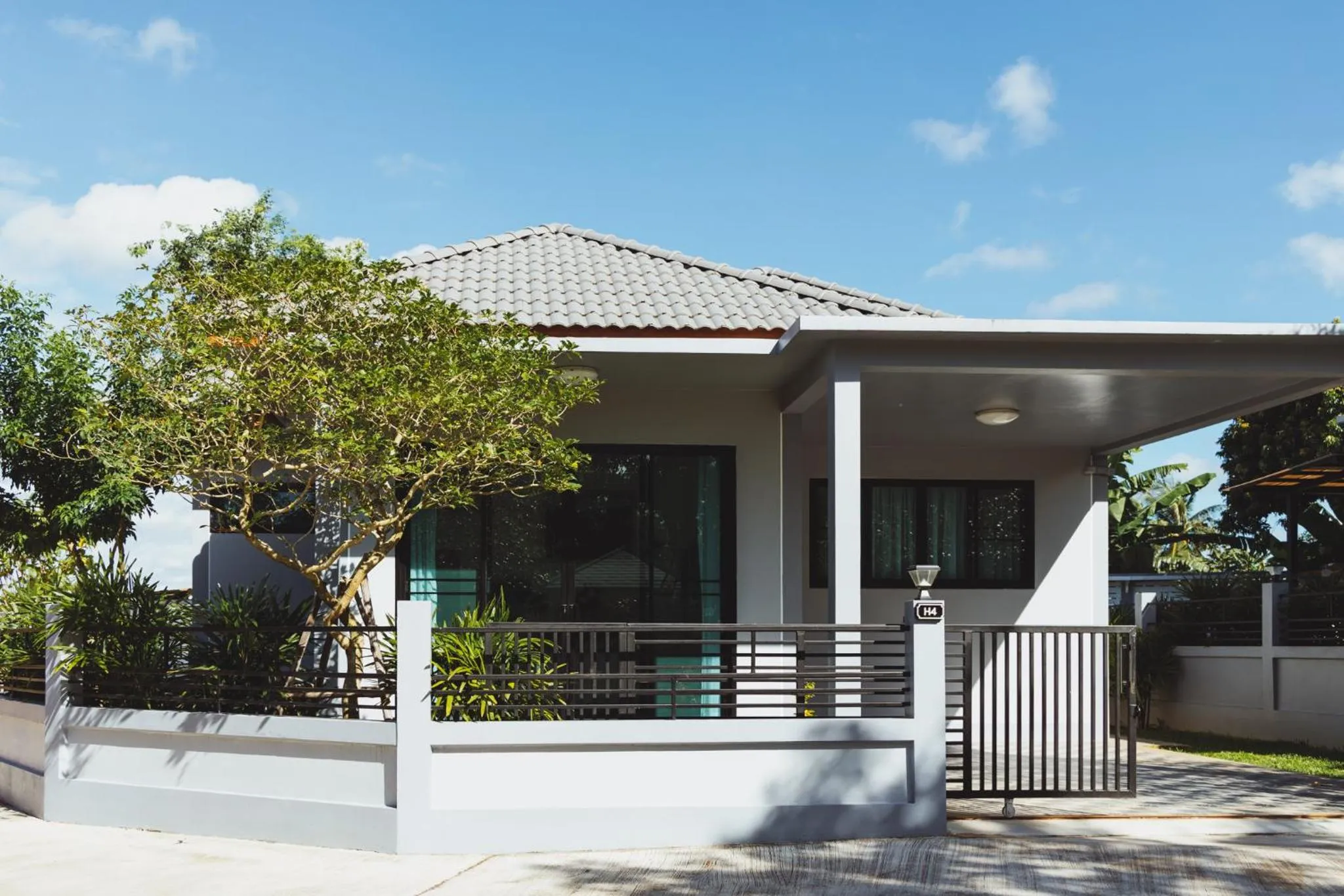 Facade/entrance in Baan Nern Khao Resort Pattaya