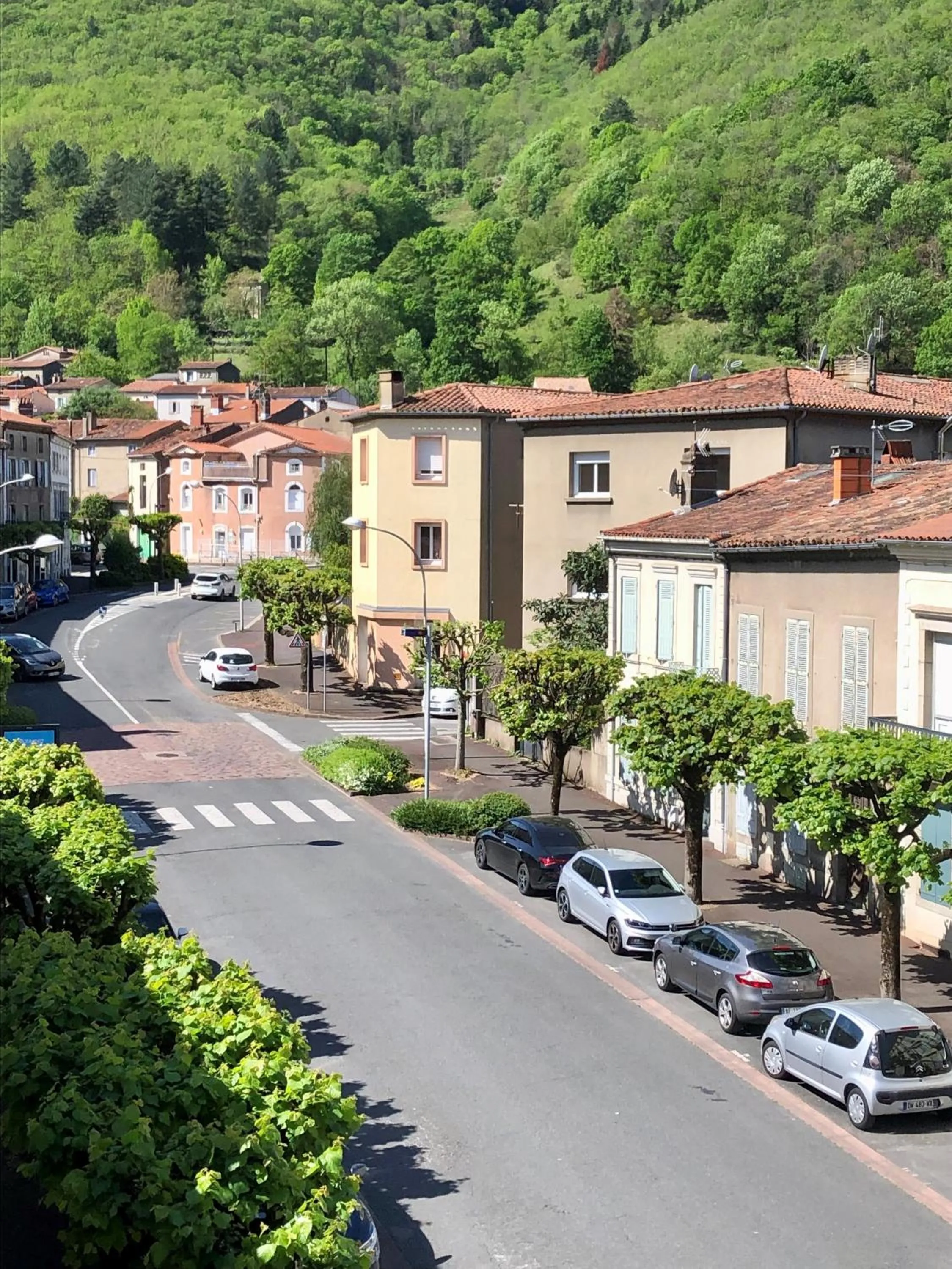 Double Room with Balcony in La Grande Maison Mazamet