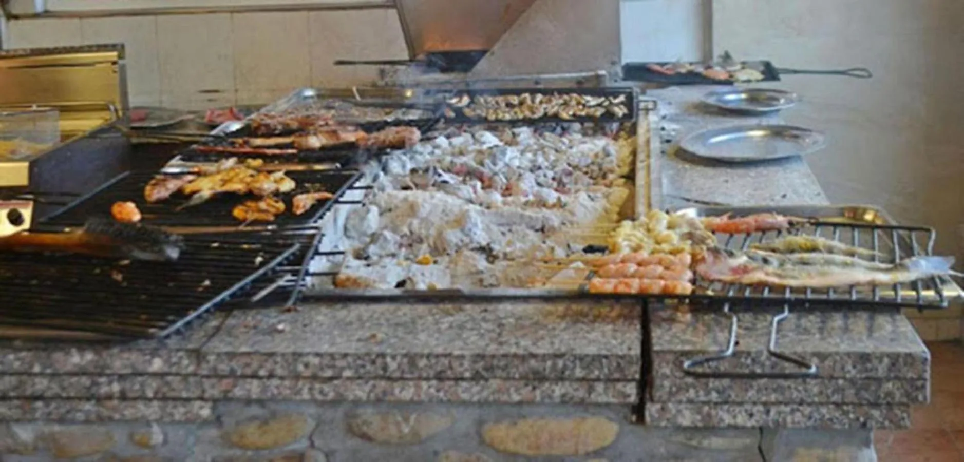 Restaurant/places to eat in Hotel Diplomat Palace