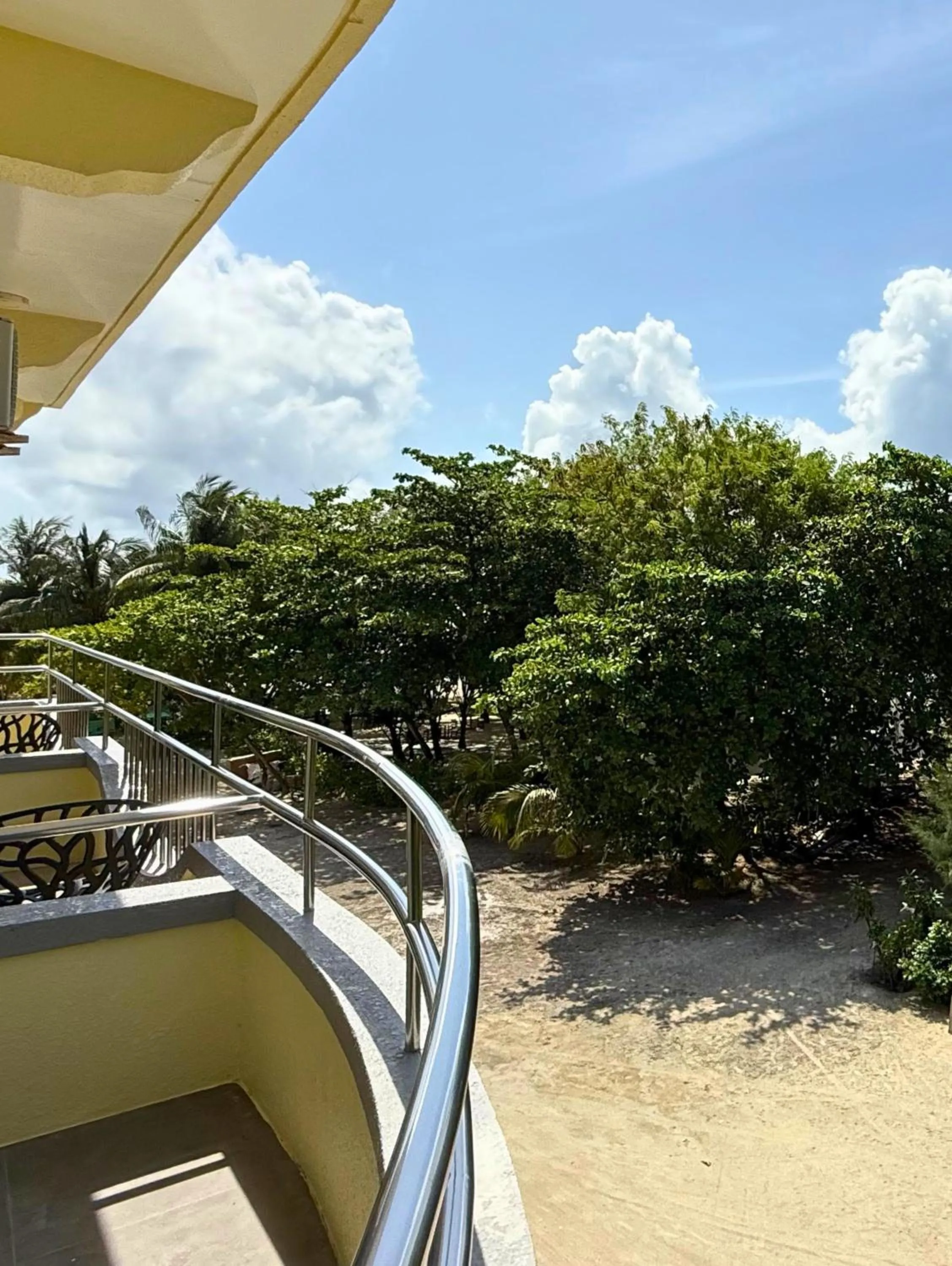 Day in Noah Private Beach House