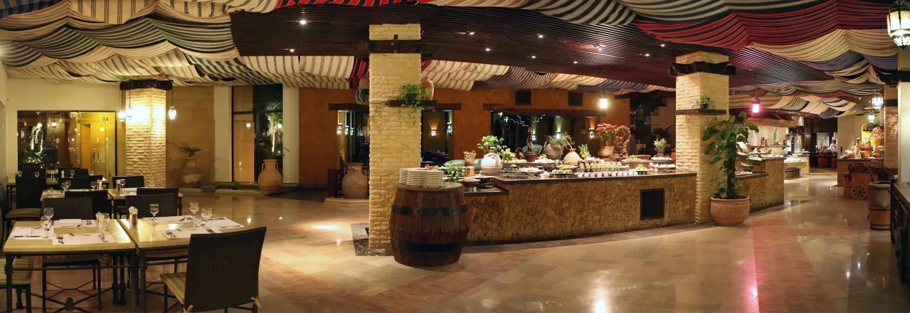 Restaurant/places to eat in Pickalbatros Sands Port Ghalib