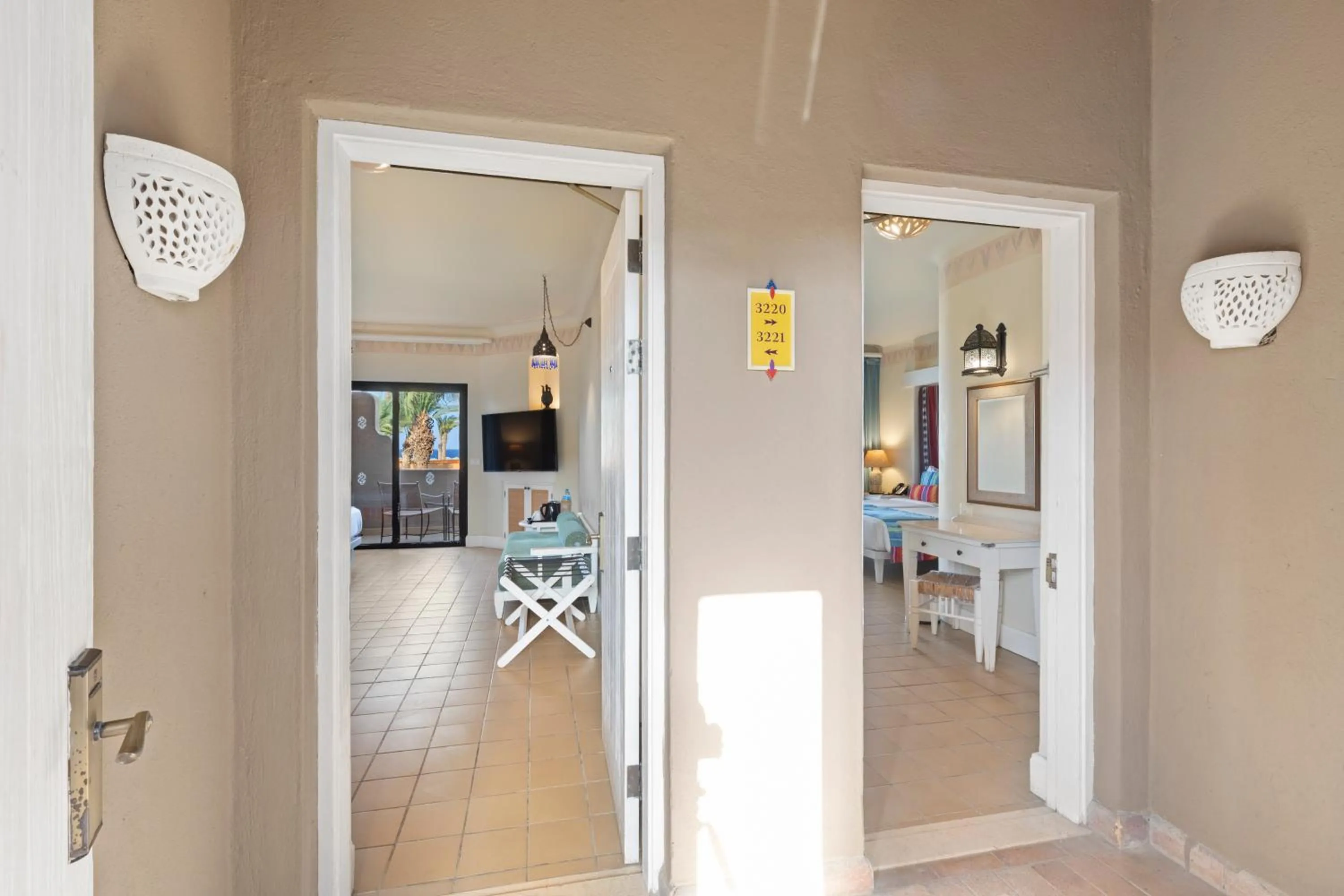 Family in Pickalbatros Sands Port Ghalib