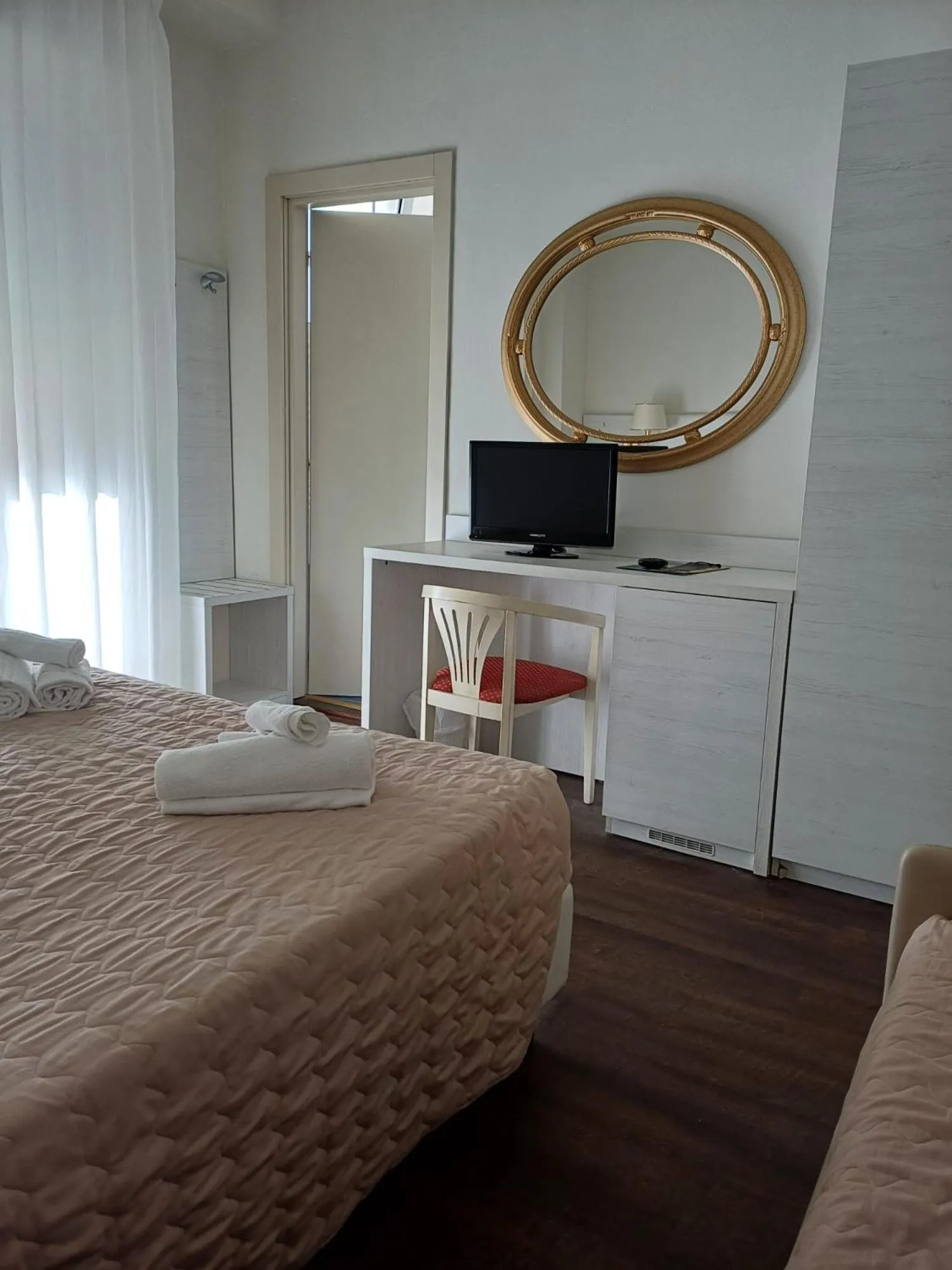 Bedroom in Hotel Imperial Beach - Dada Hotels