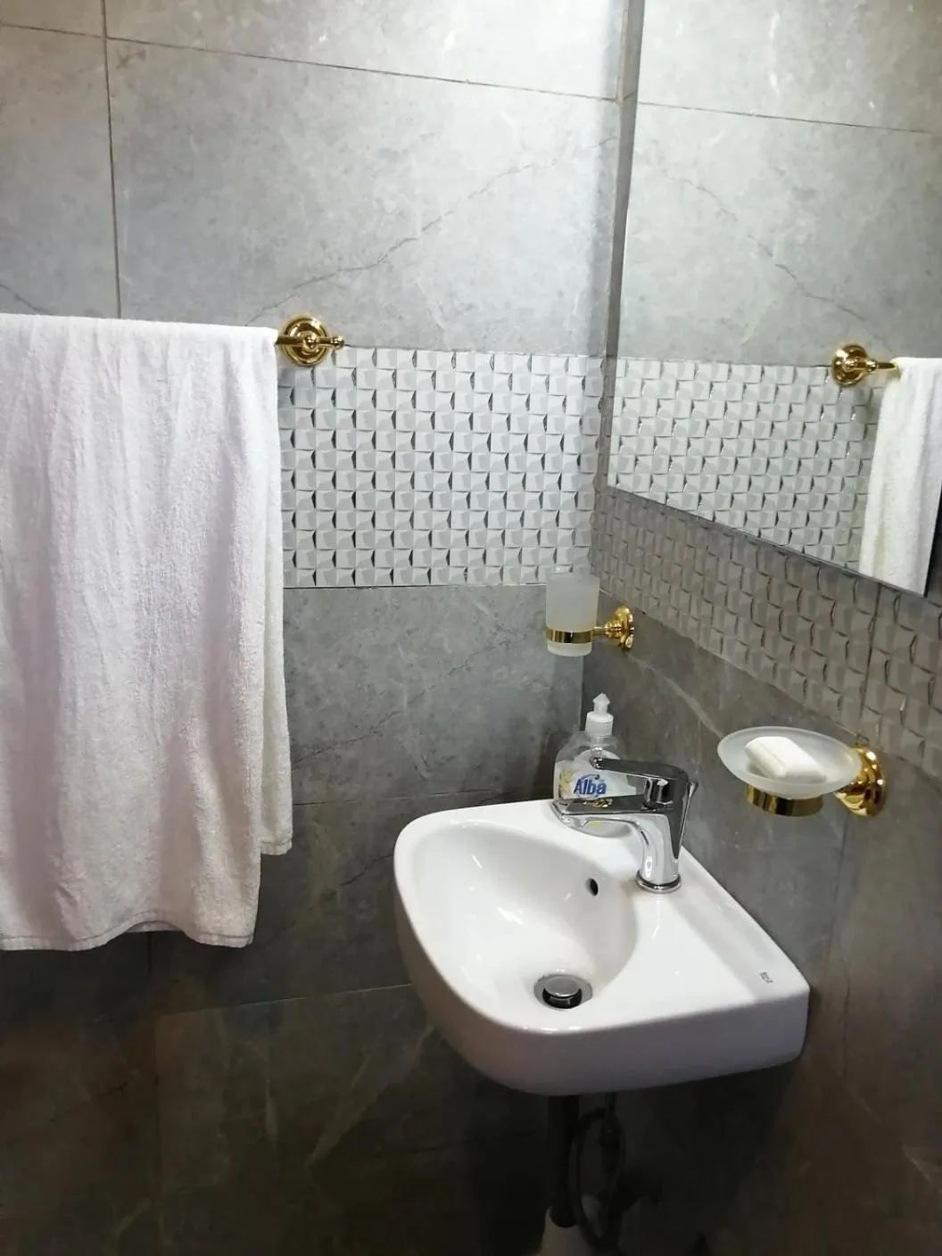 towels in RÉSIDENCE HÔTELIÈRE KAWEROU