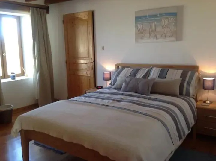 Bed in La Grange bnb