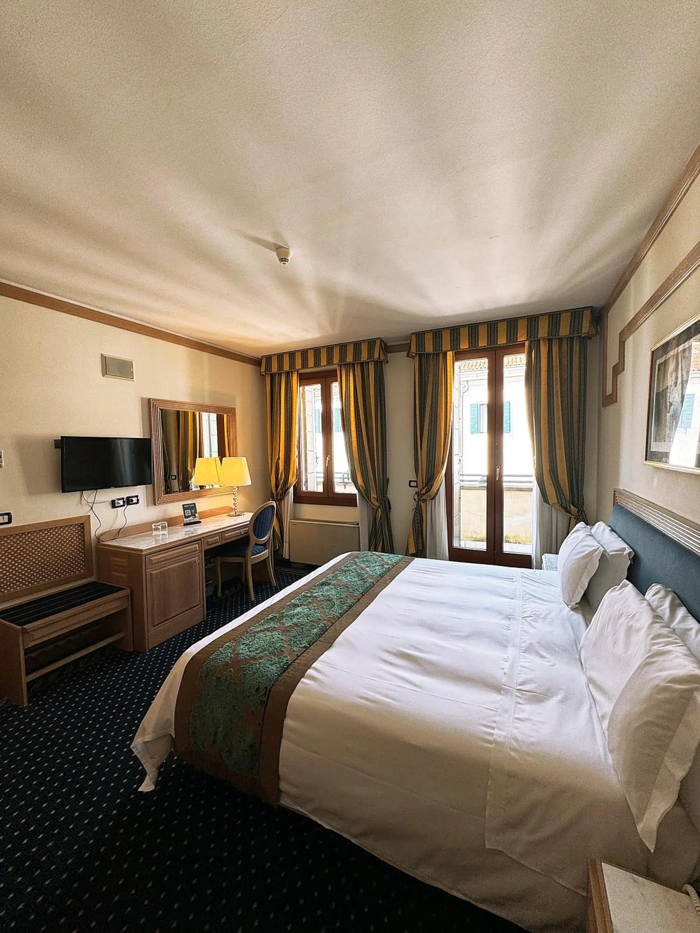 Bed in Foscari Palace Bed in Foscari Palace