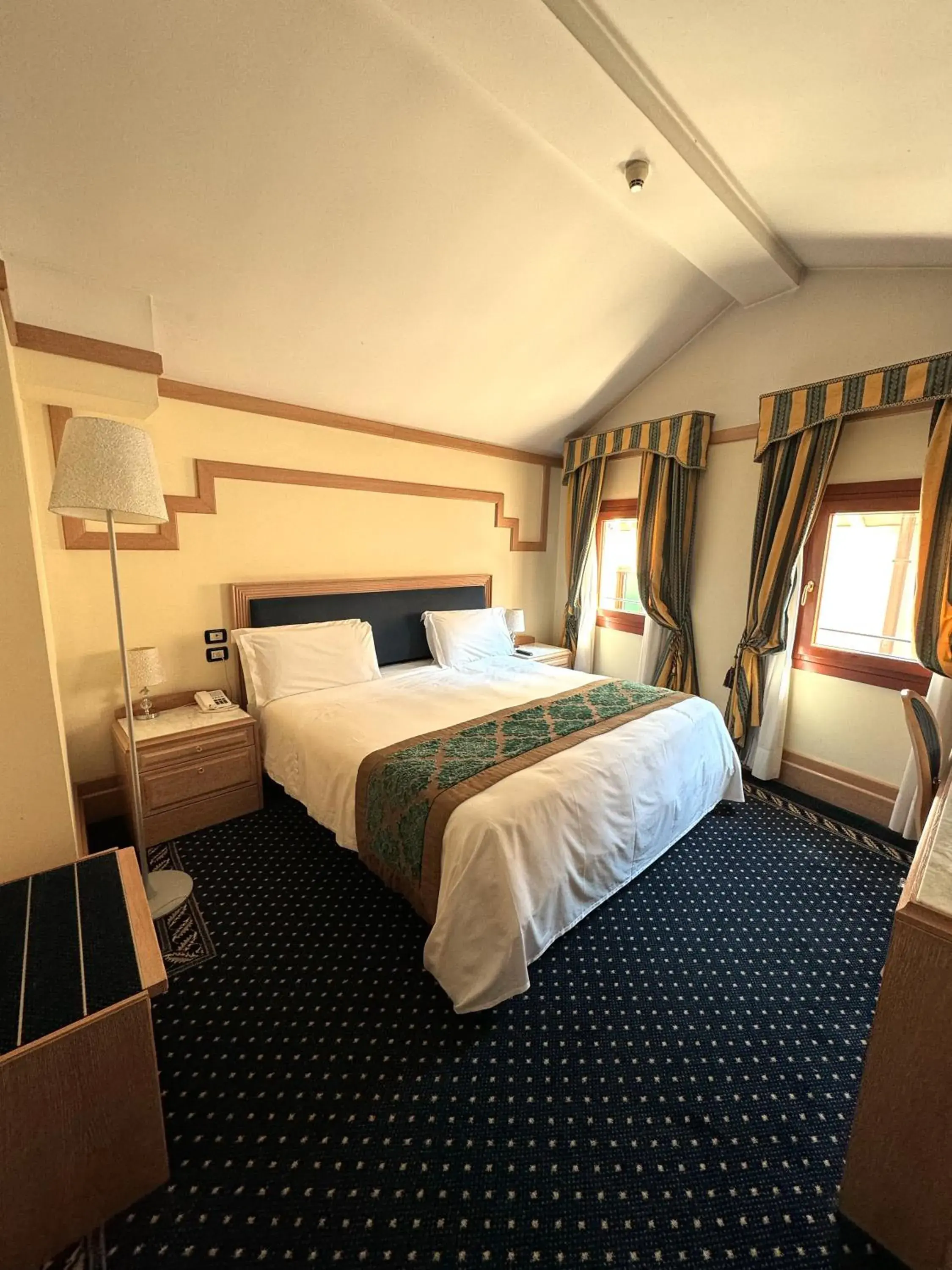 Bed in Foscari Palace Bed in Foscari Palace