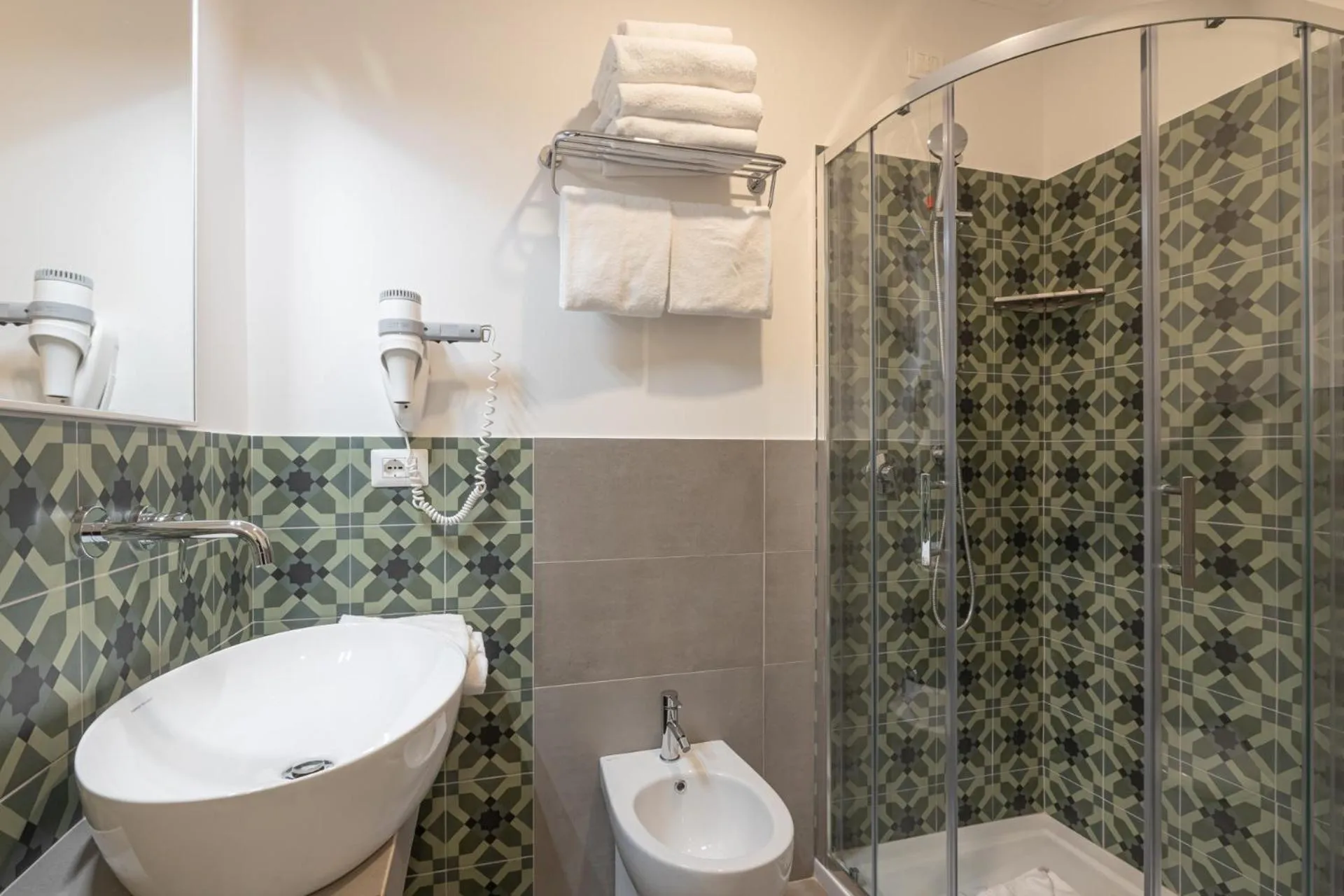 Shower in New Morpheus Rooms