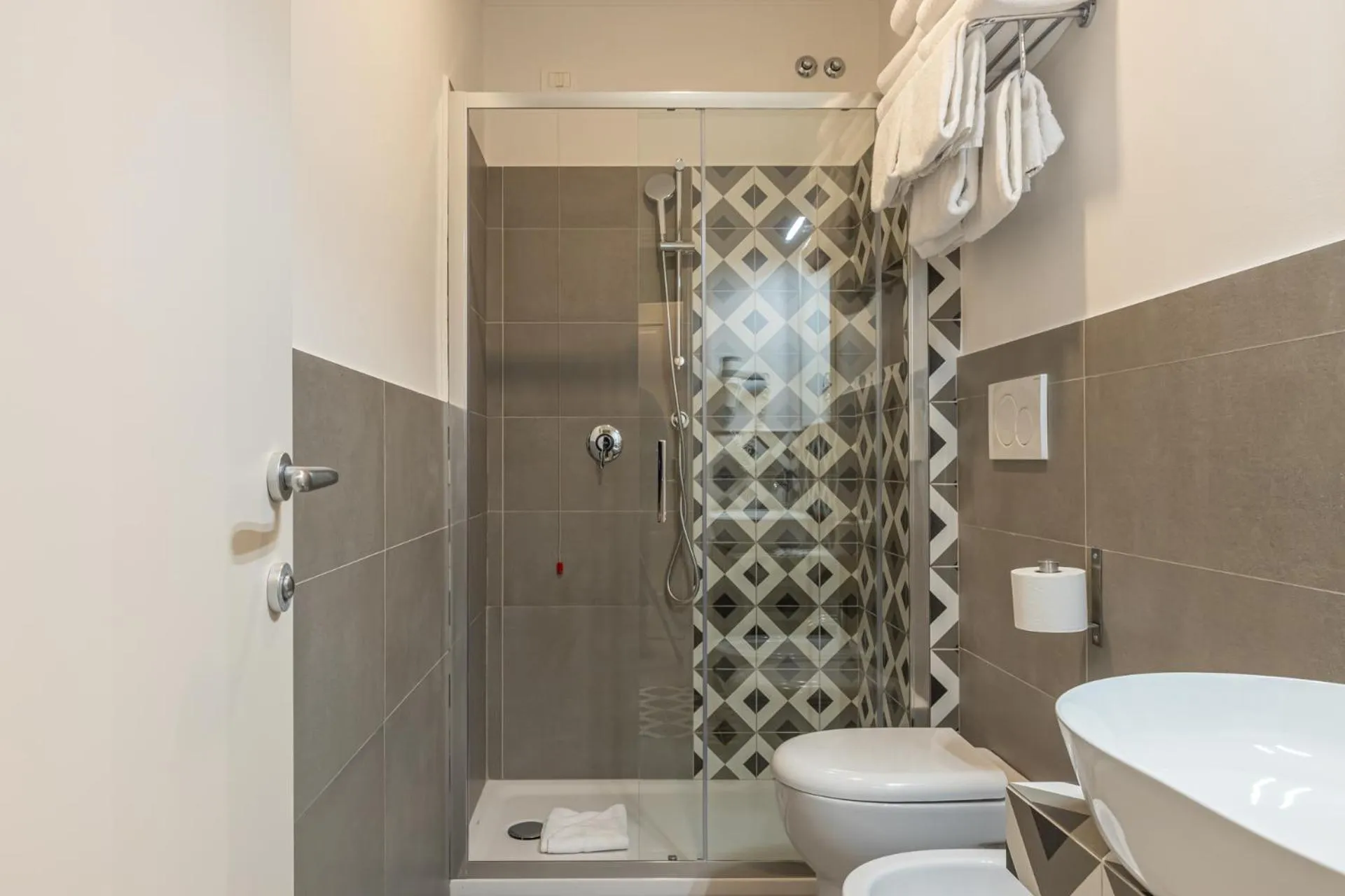 Shower in New Morpheus Rooms