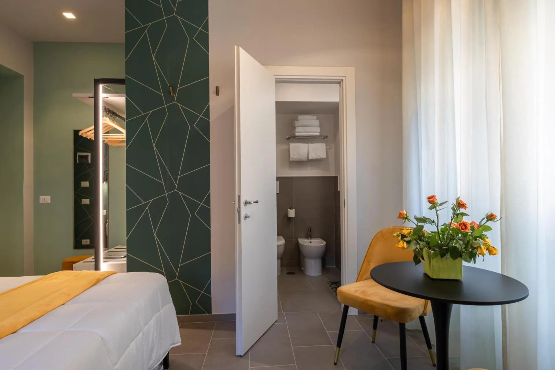 Bathroom, Bed in New Morpheus Rooms