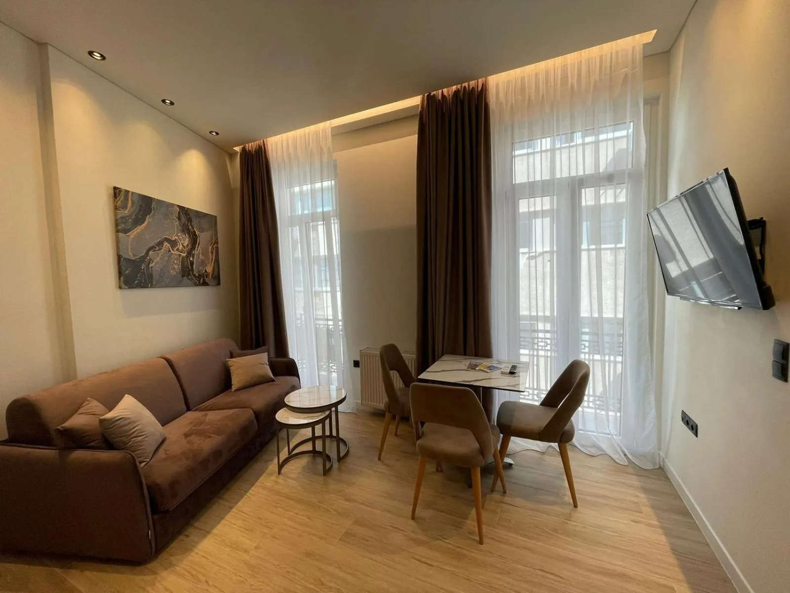 TV and multimedia in Paleo Suites