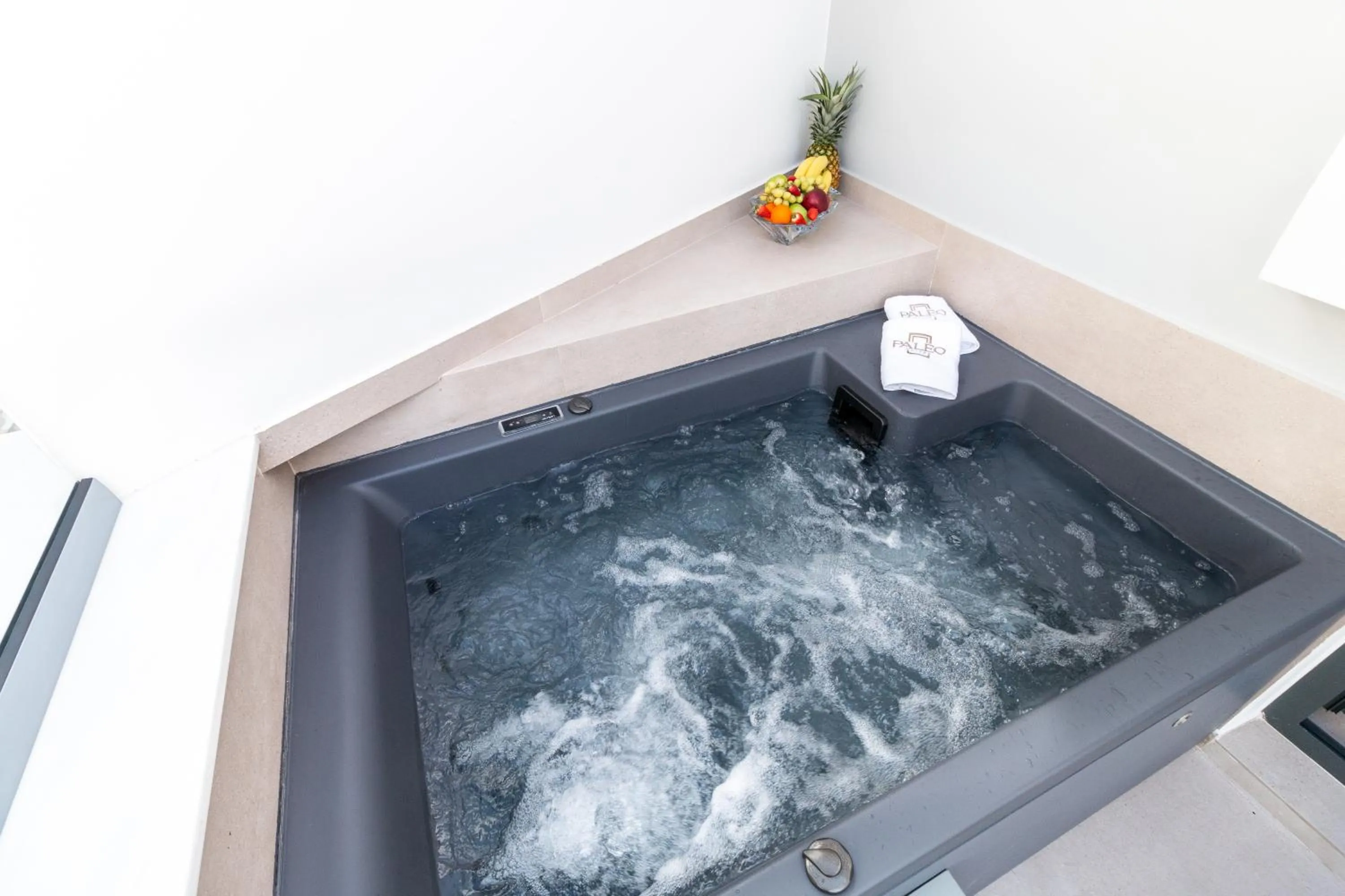 Spa and wellness centre/facilities in Paleo Suites