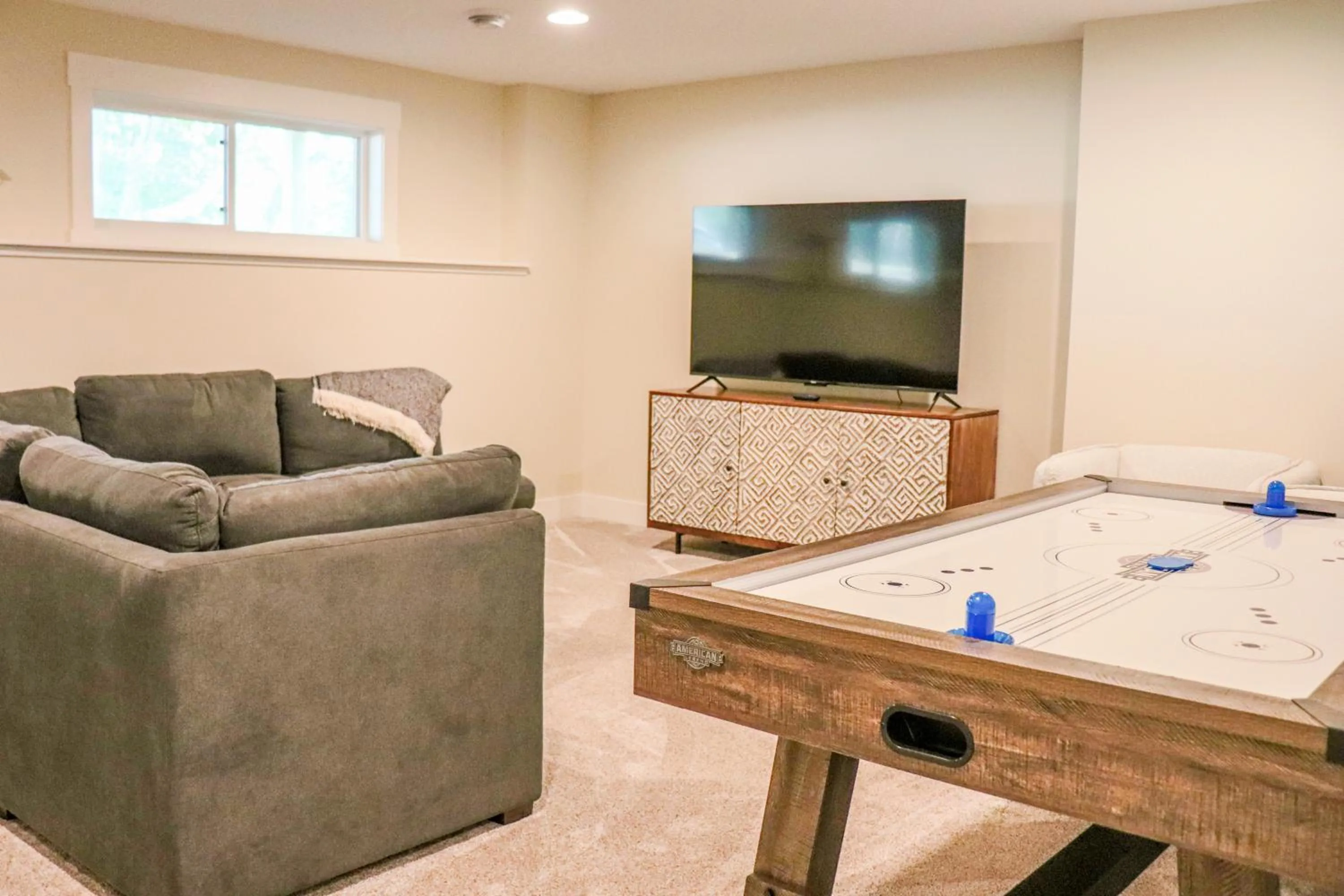 Family in Lost Lake Lodge