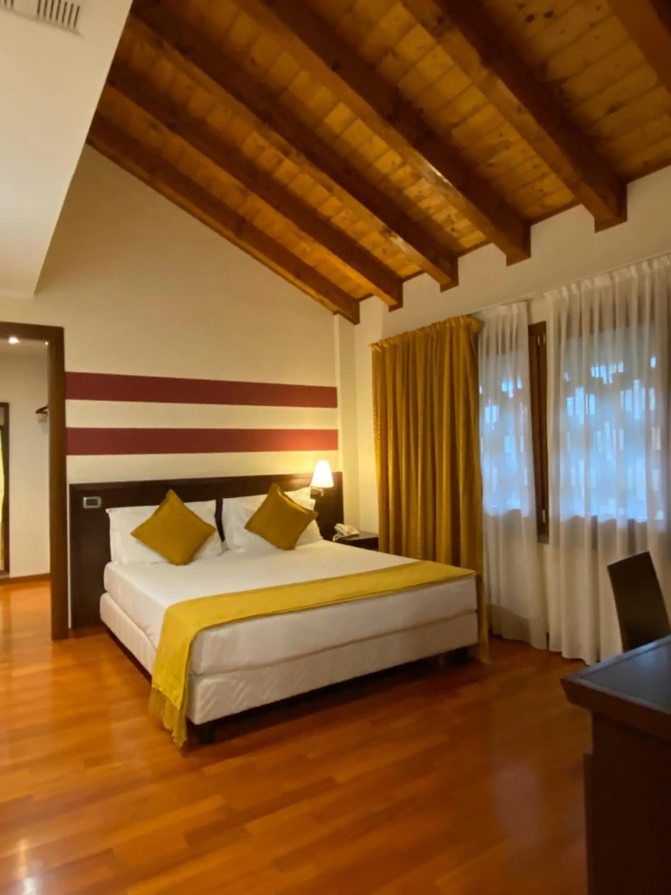 Superior Double Room in Country Hotel Castelbarco Superior Double Room in Country Hotel Castelbarco