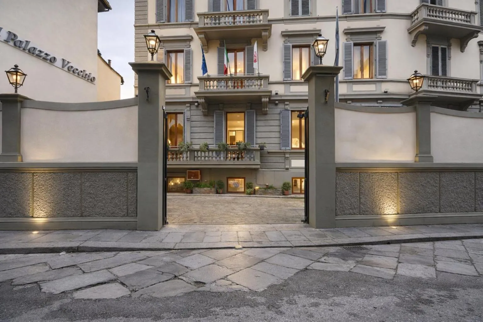 Property building in Hotel Palazzo Vecchio