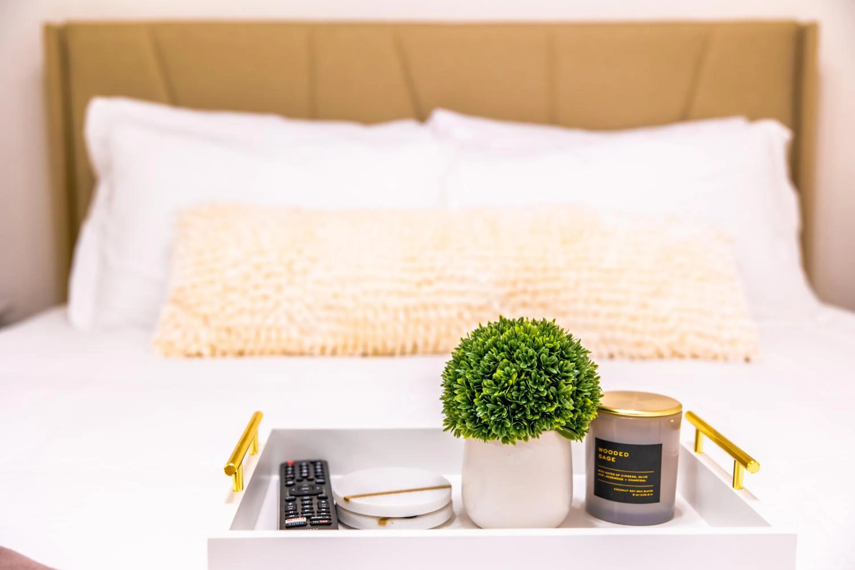 Bed in Crimson Beach Escape Ocean View-HotTub -Pool-LongStay - 1 Queen Bedroom plus Alcove bunk Beds and a Sofa