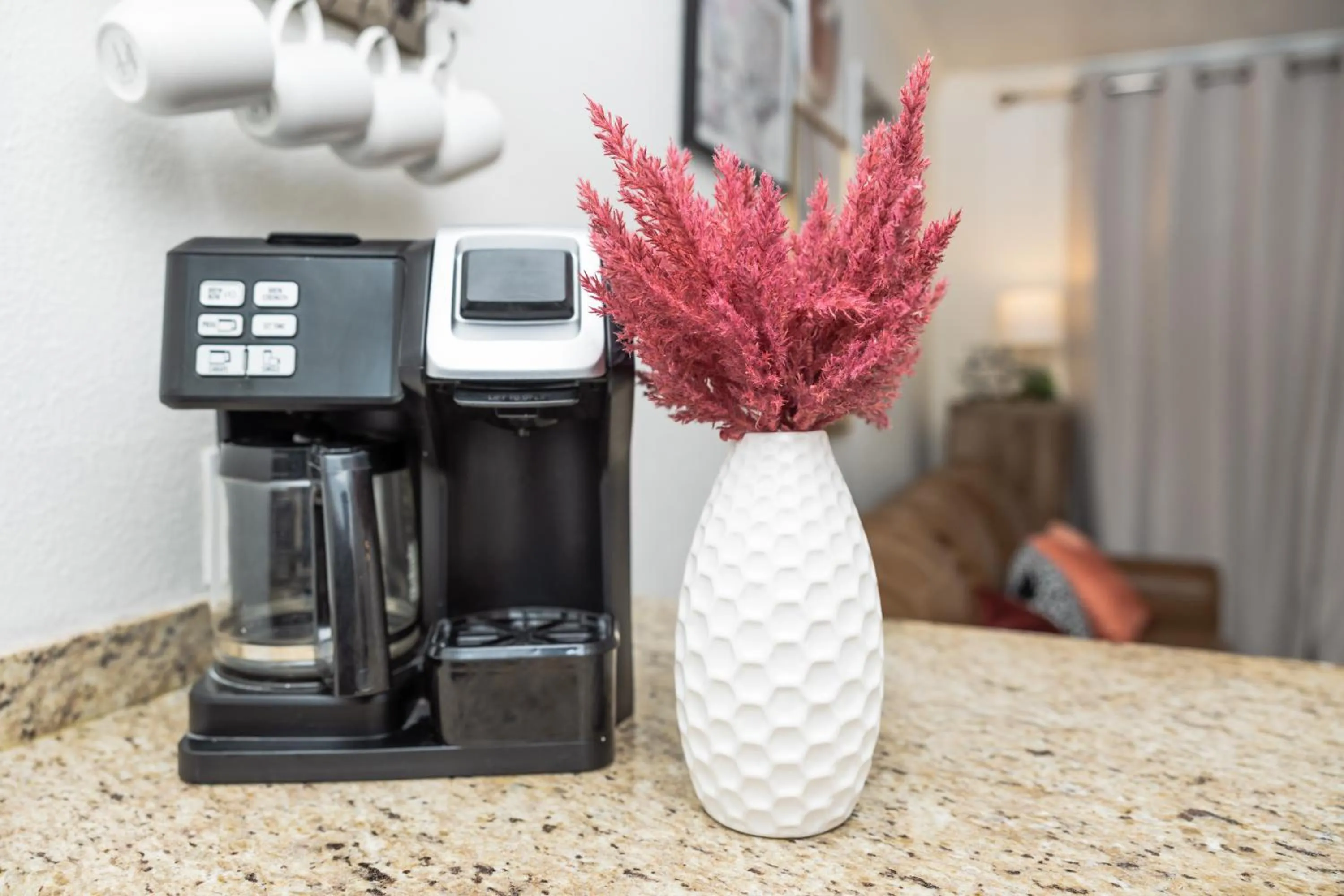 Coffee/tea facilities in Crimson Beach Escape Ocean View-HotTub -Pool-LongStay - 1 Queen Bedroom plus Alcove bunk Beds and a Sofa