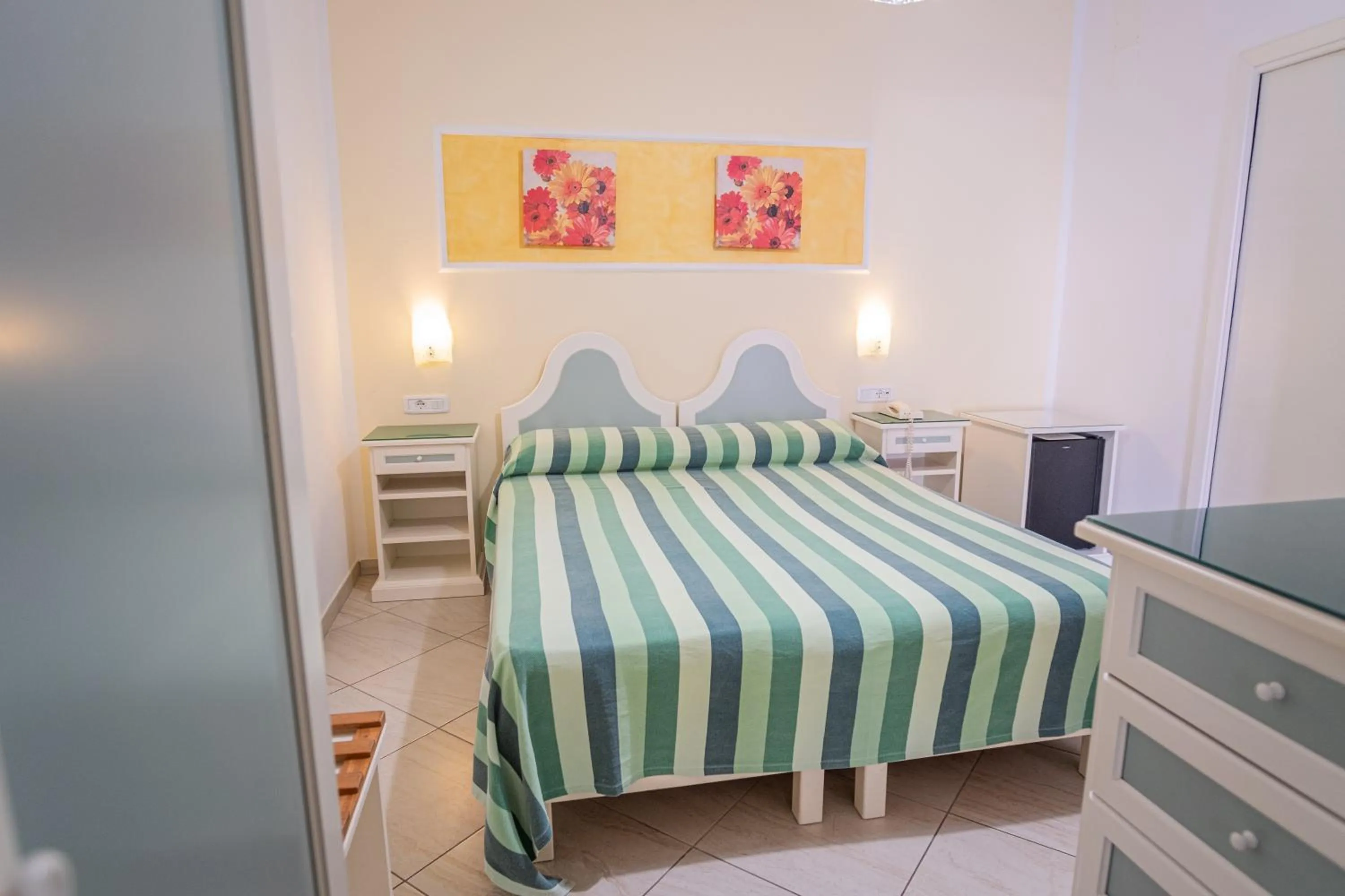 Bed in Hotel Ristorante Borgo La Tana