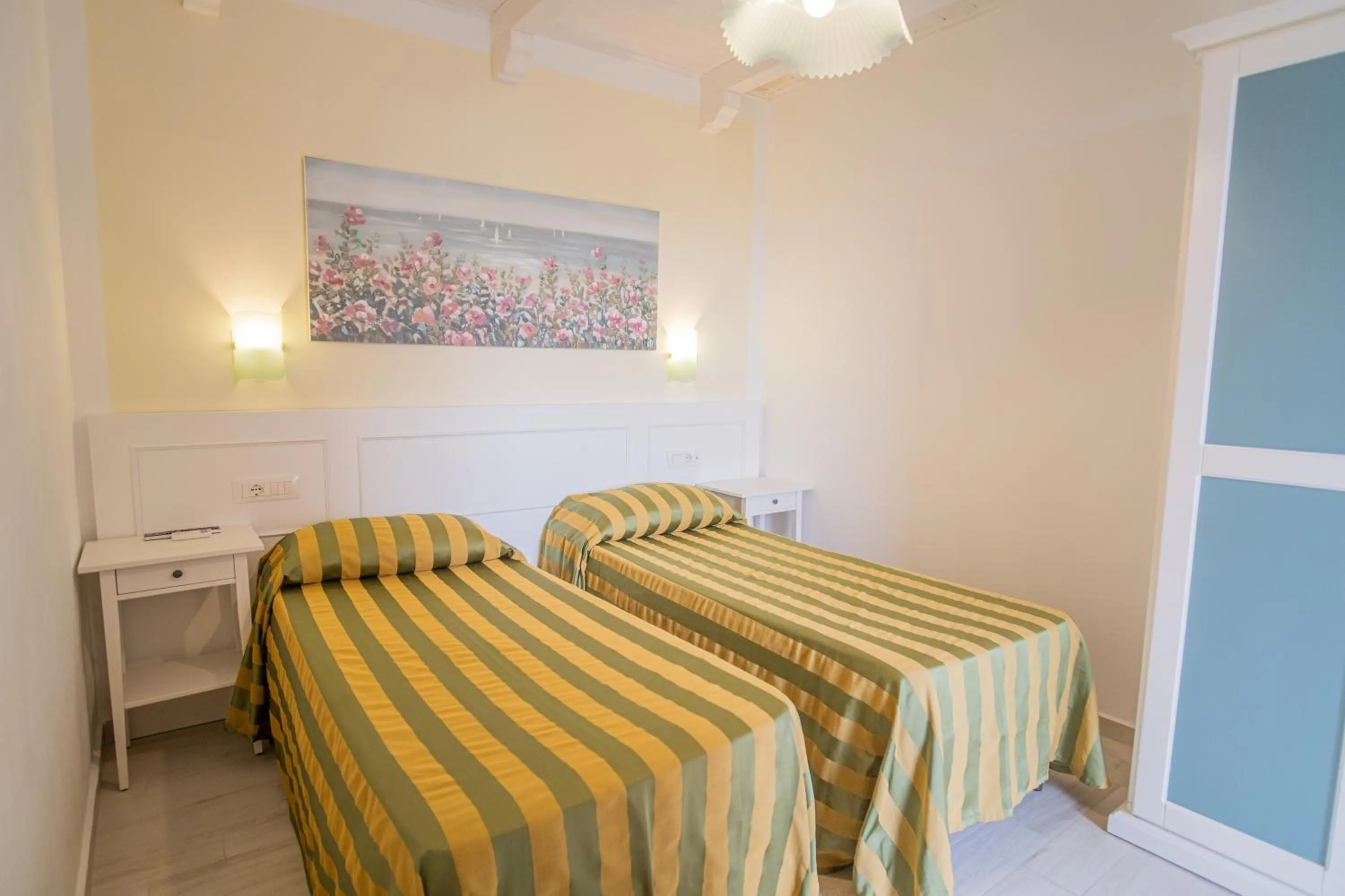 Bed in Hotel Ristorante Borgo La Tana