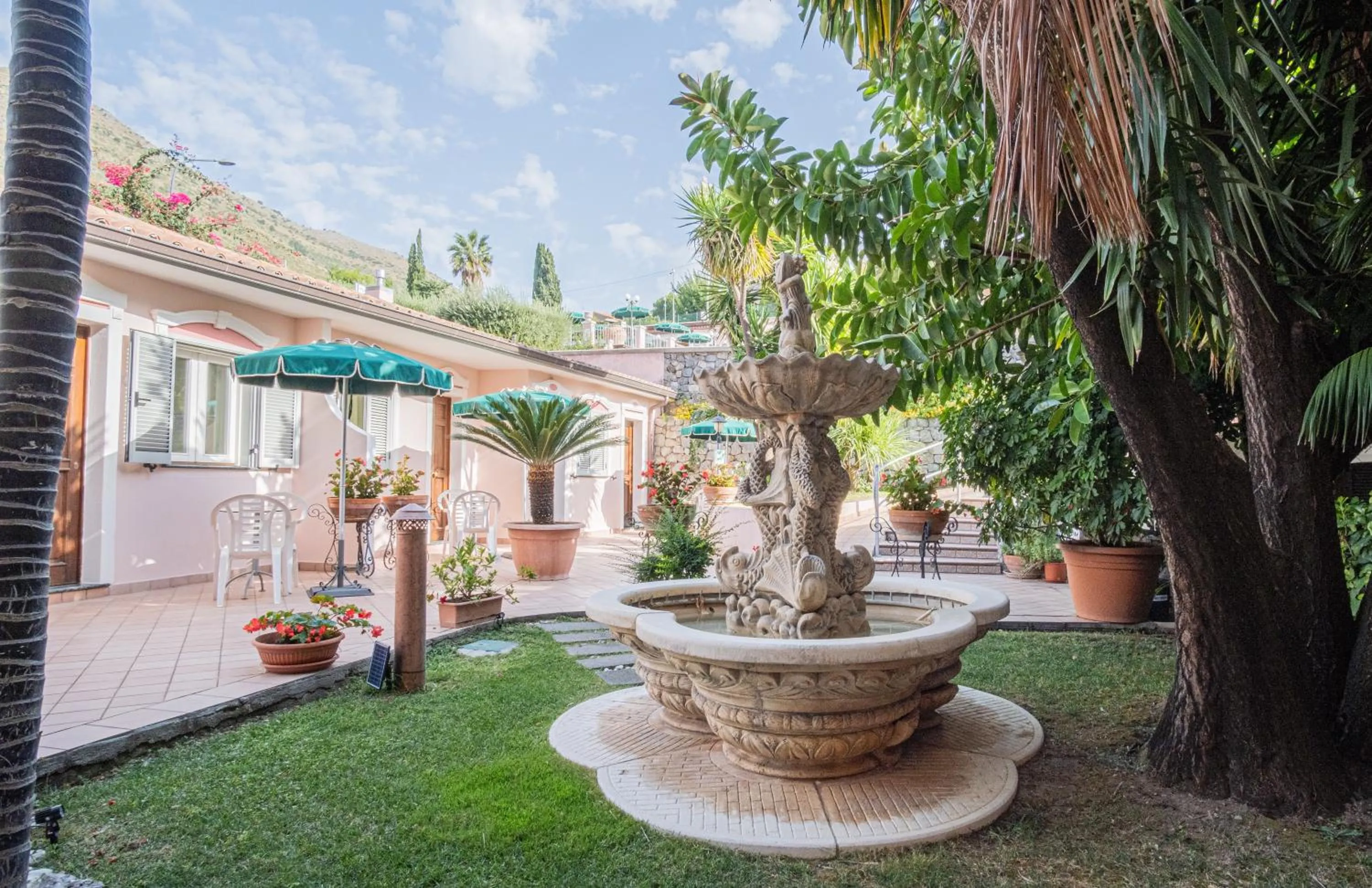 Hotel Ristorante Borgo La Tana