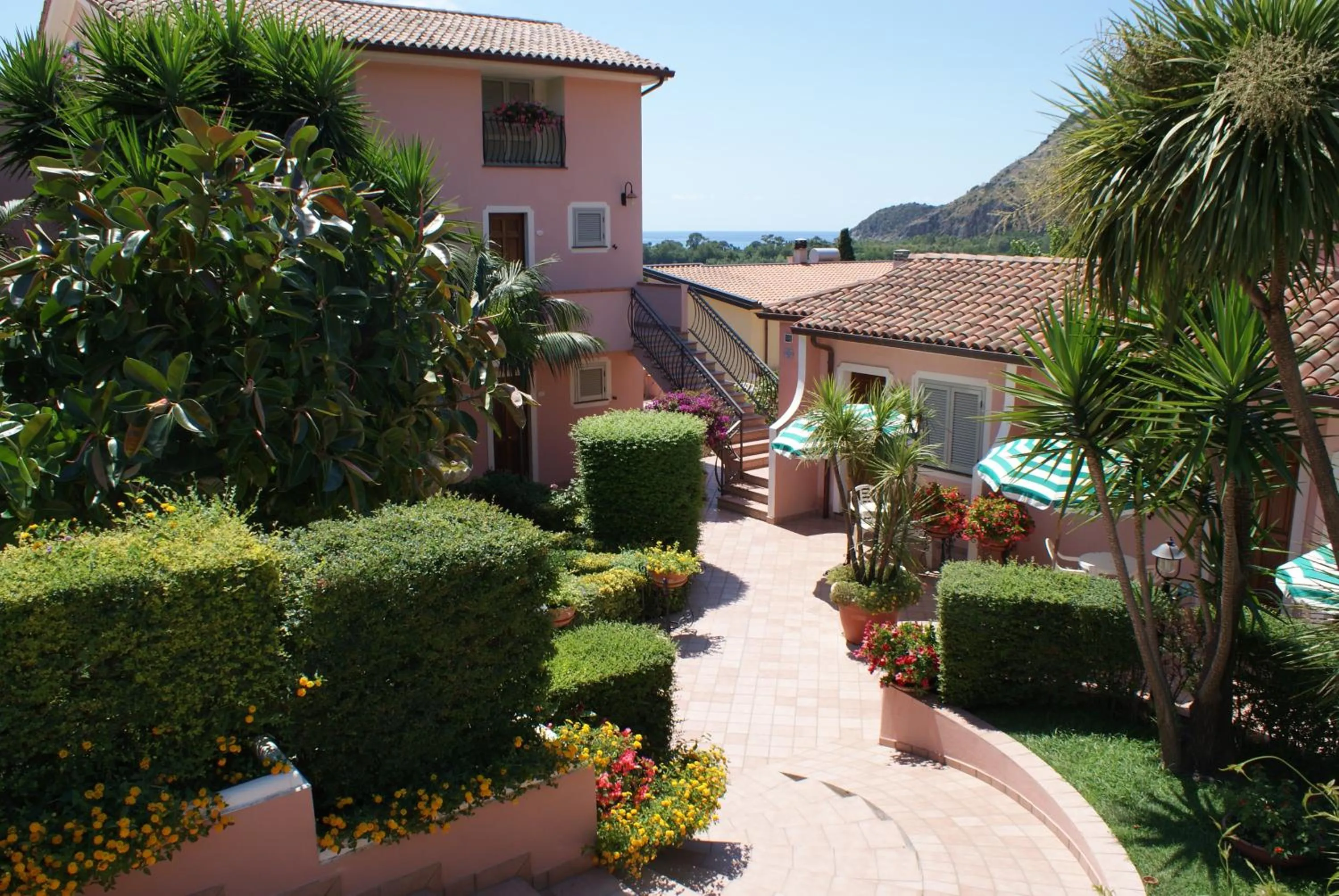 Facade/entrance in Hotel Ristorante Borgo La Tana