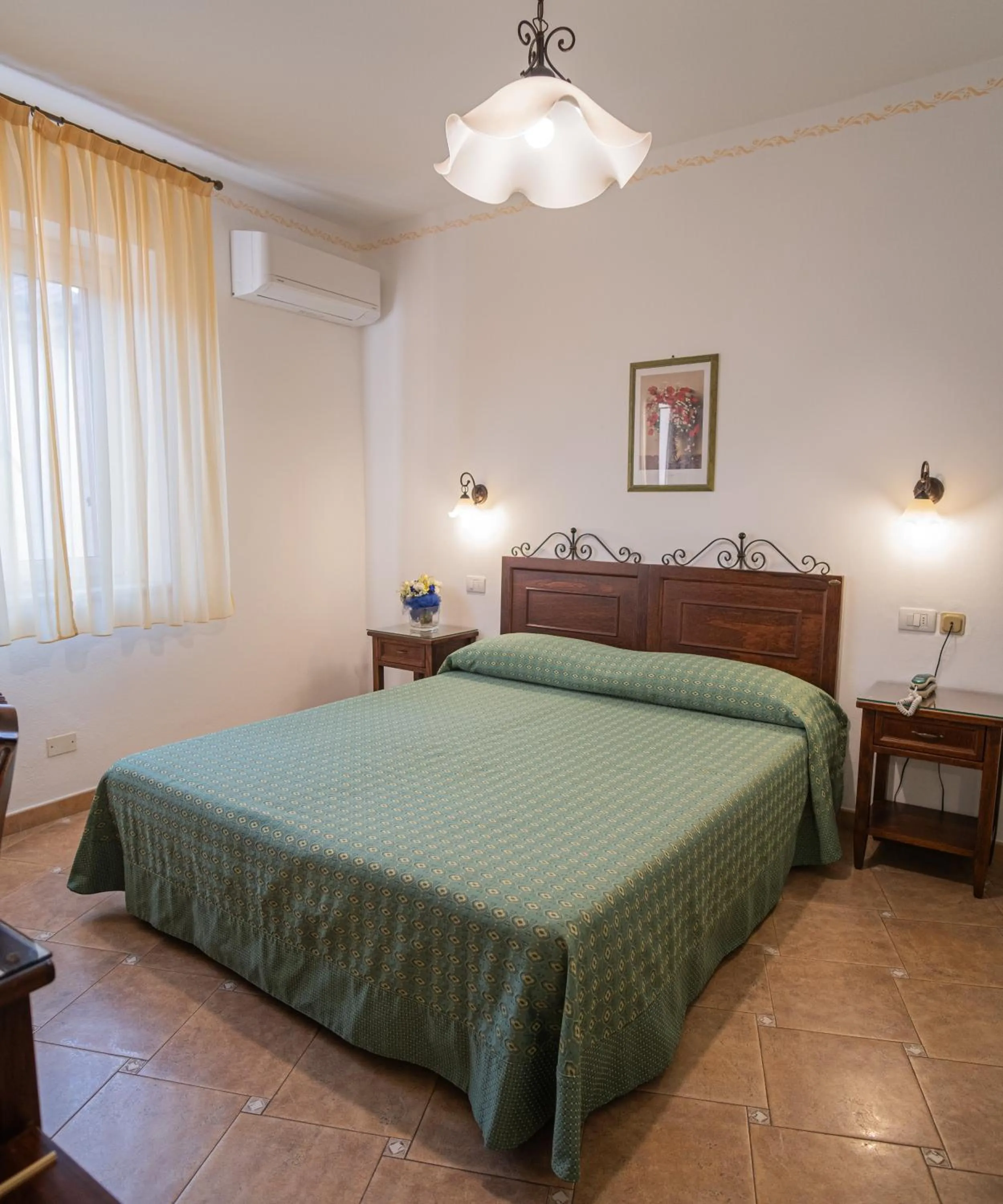 Bed in Hotel Ristorante Borgo La Tana