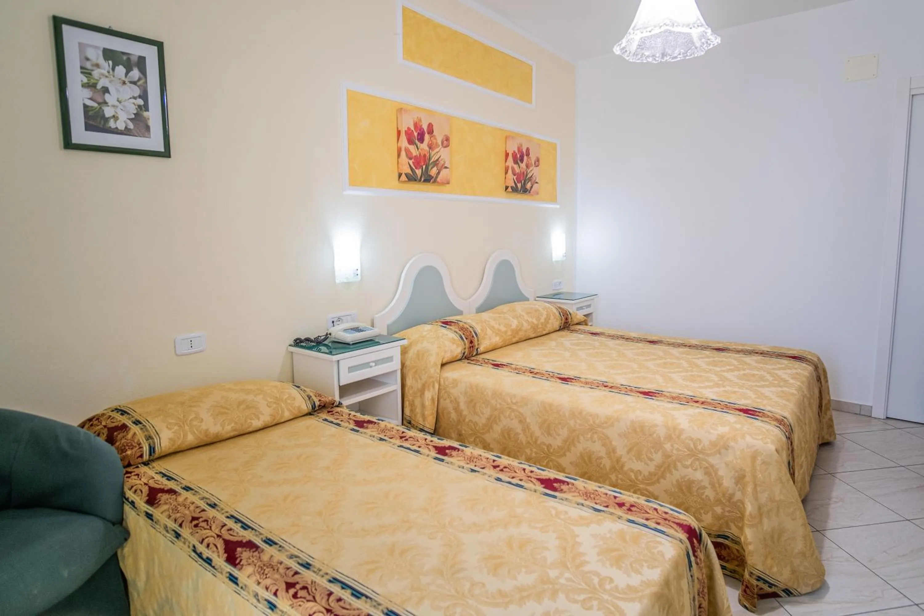 Bed in Hotel Ristorante Borgo La Tana