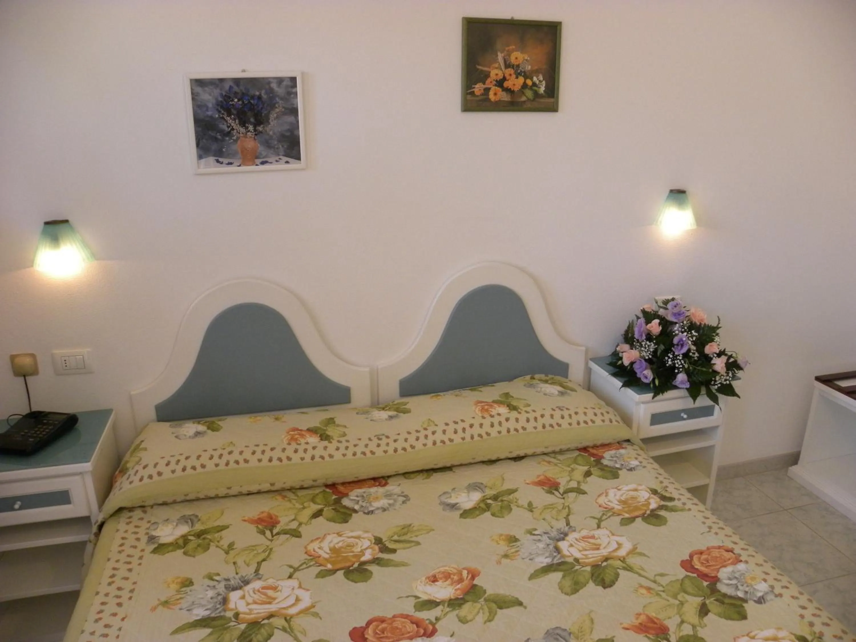 Bed in Hotel Ristorante Borgo La Tana