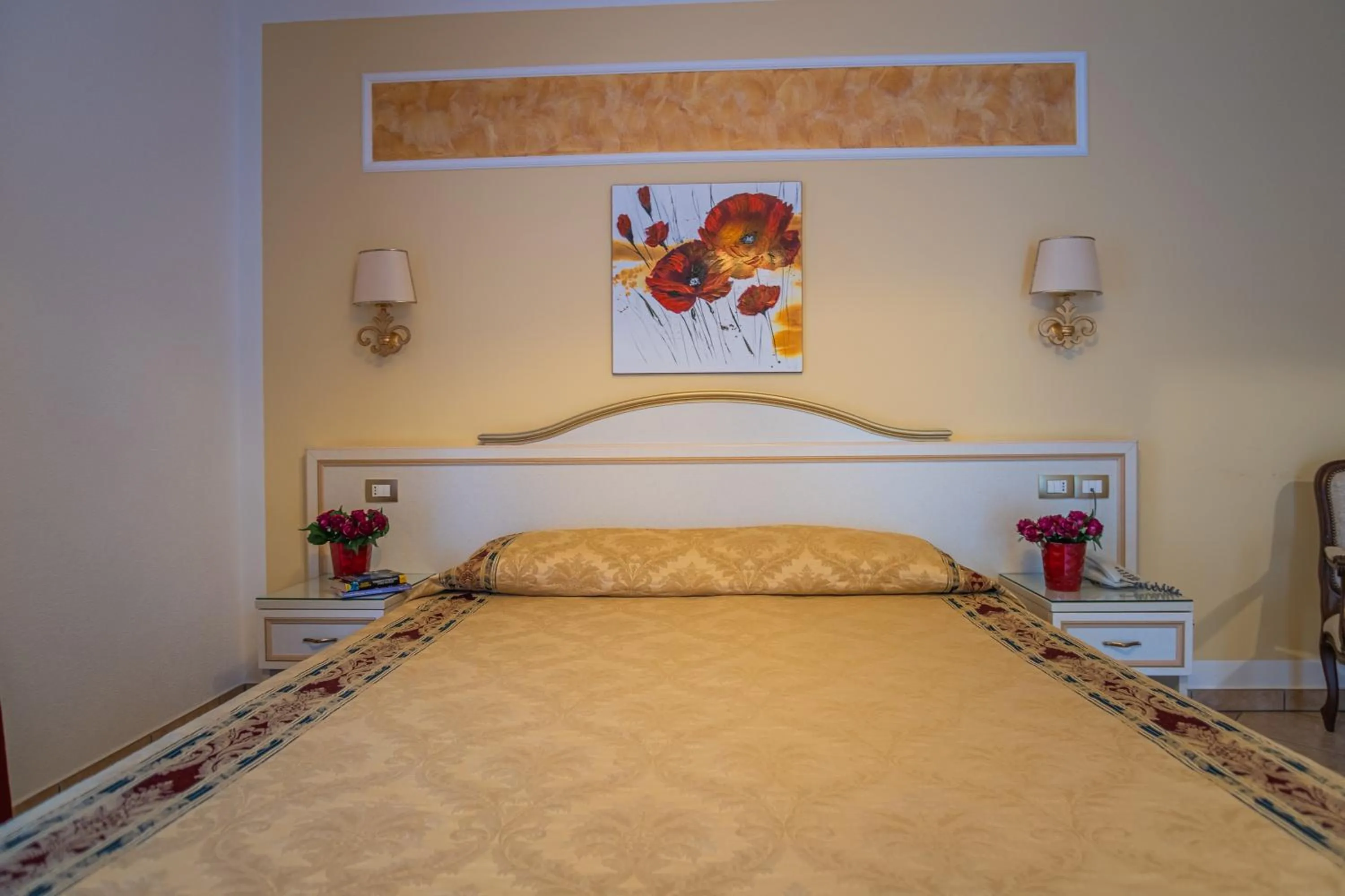 Bed in Hotel Ristorante Borgo La Tana