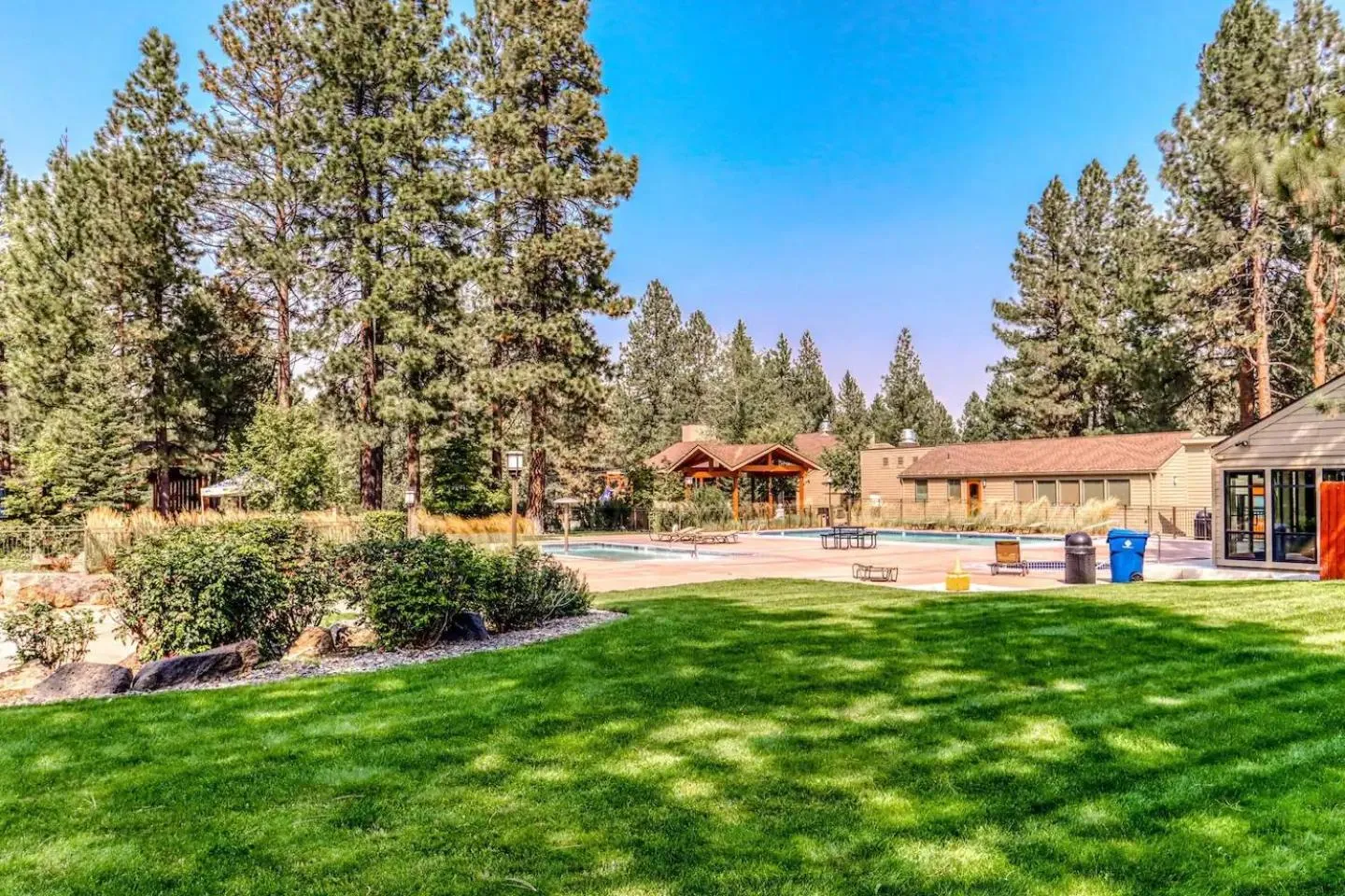 Seventh Mountain Resort